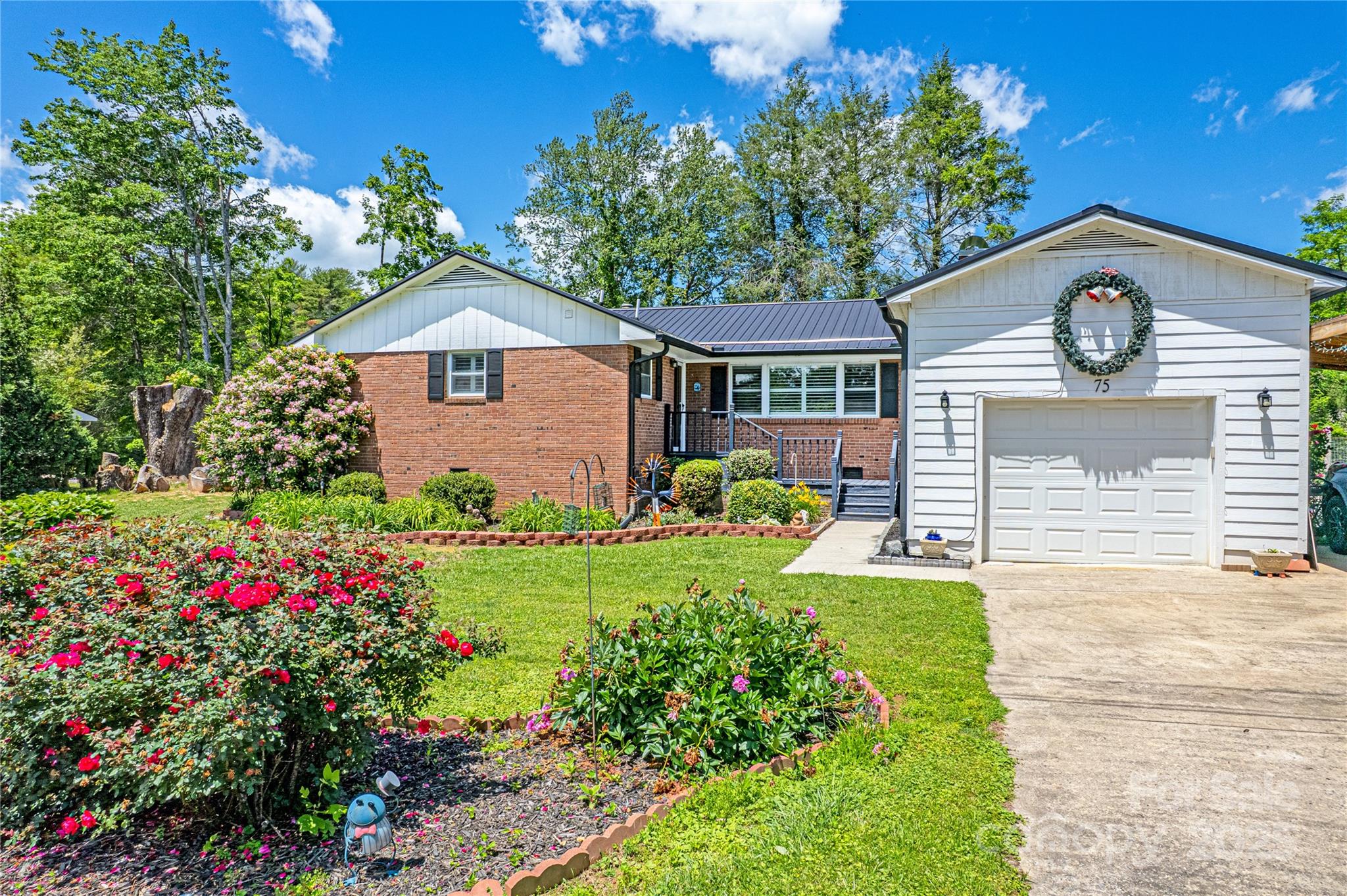 75 Hawthorne Drive