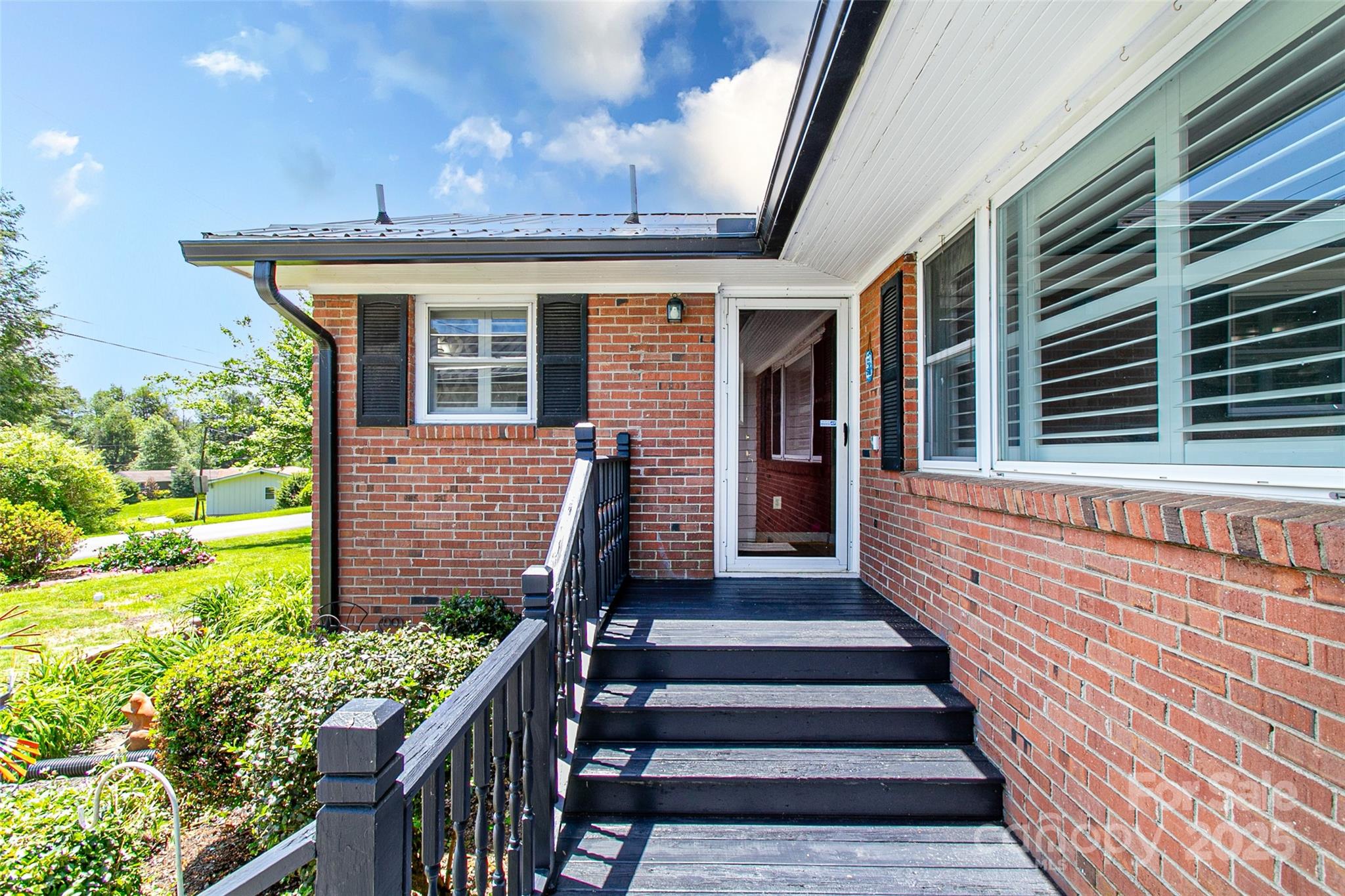75 Hawthorne Drive