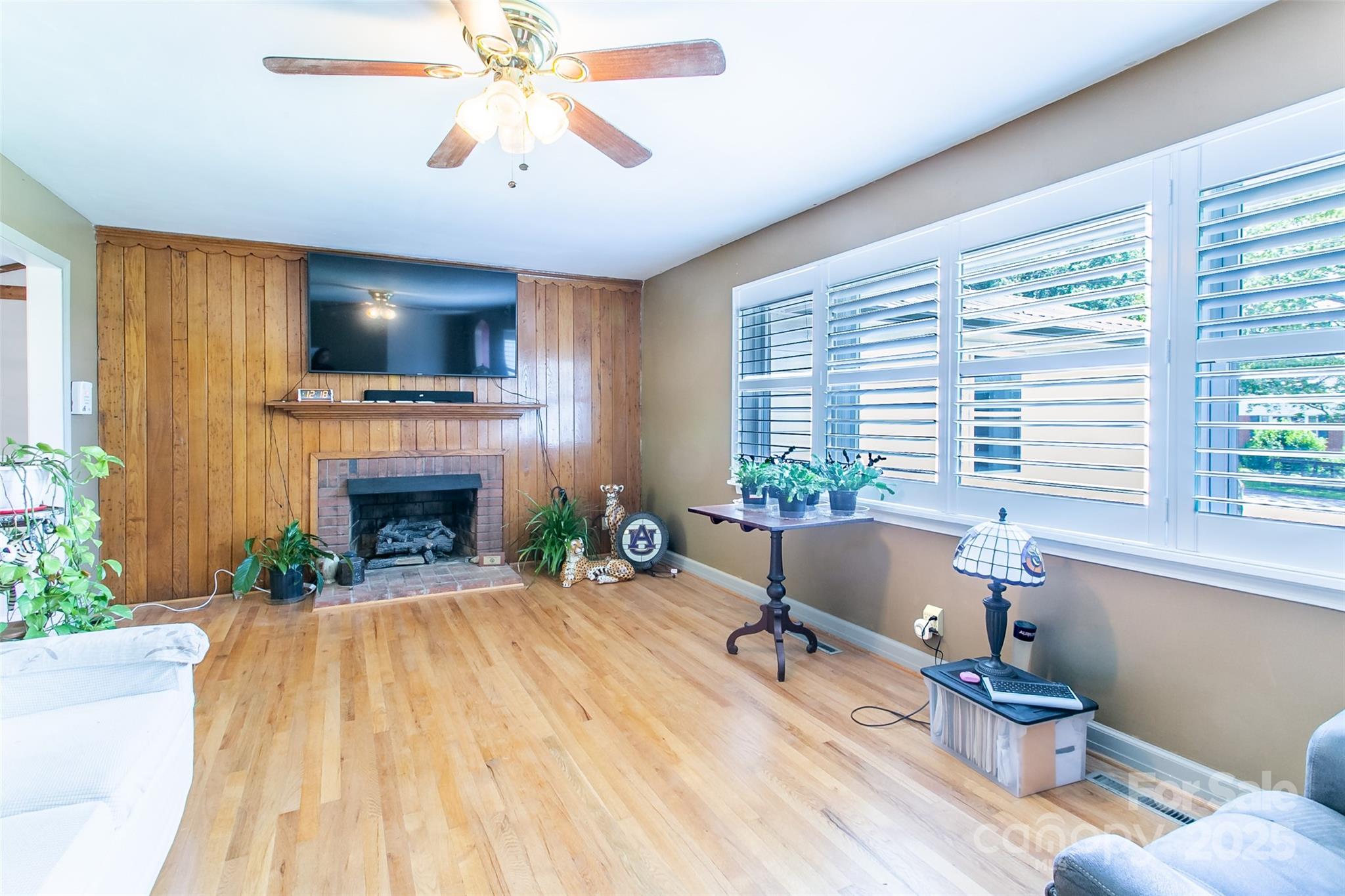 75 Hawthorne Drive