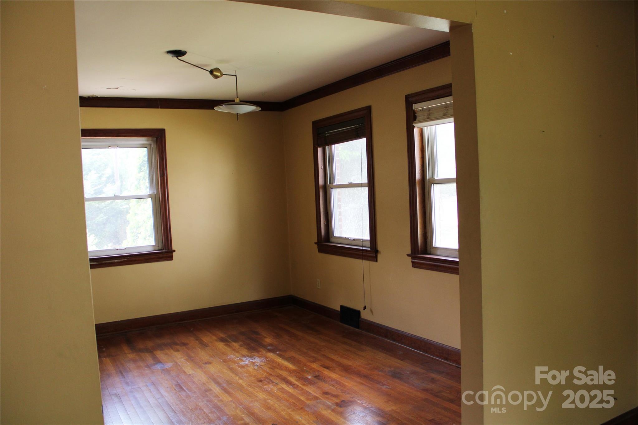 426/432 Maple Street