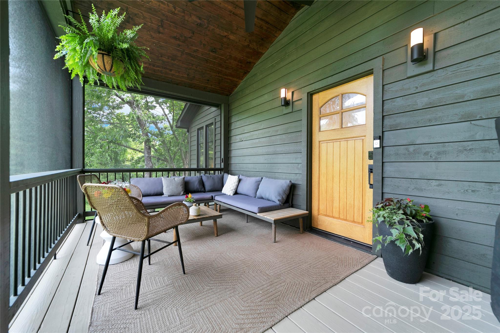903 Middlefork Road