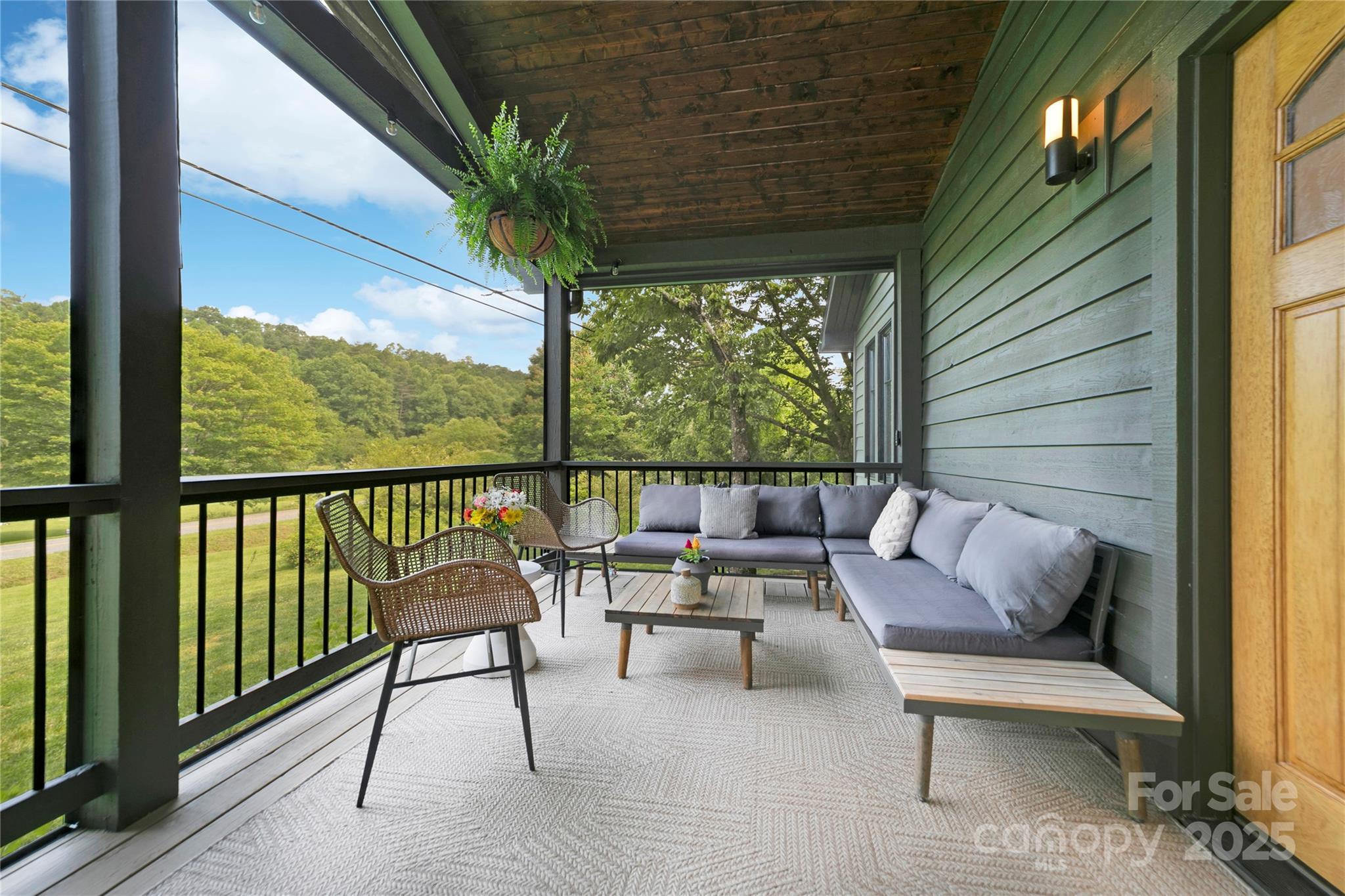 903 Middlefork Road
