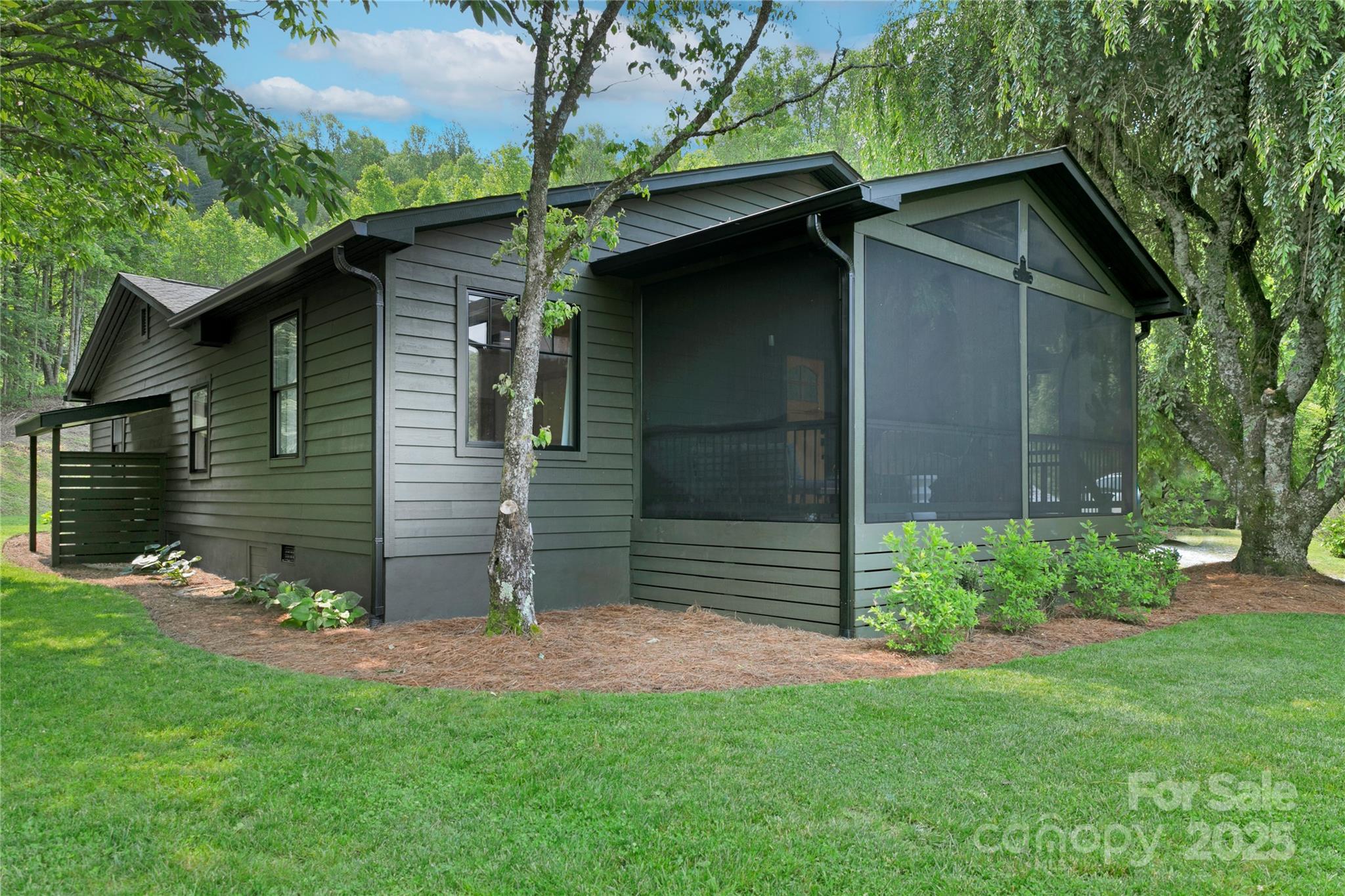 903 Middlefork Road