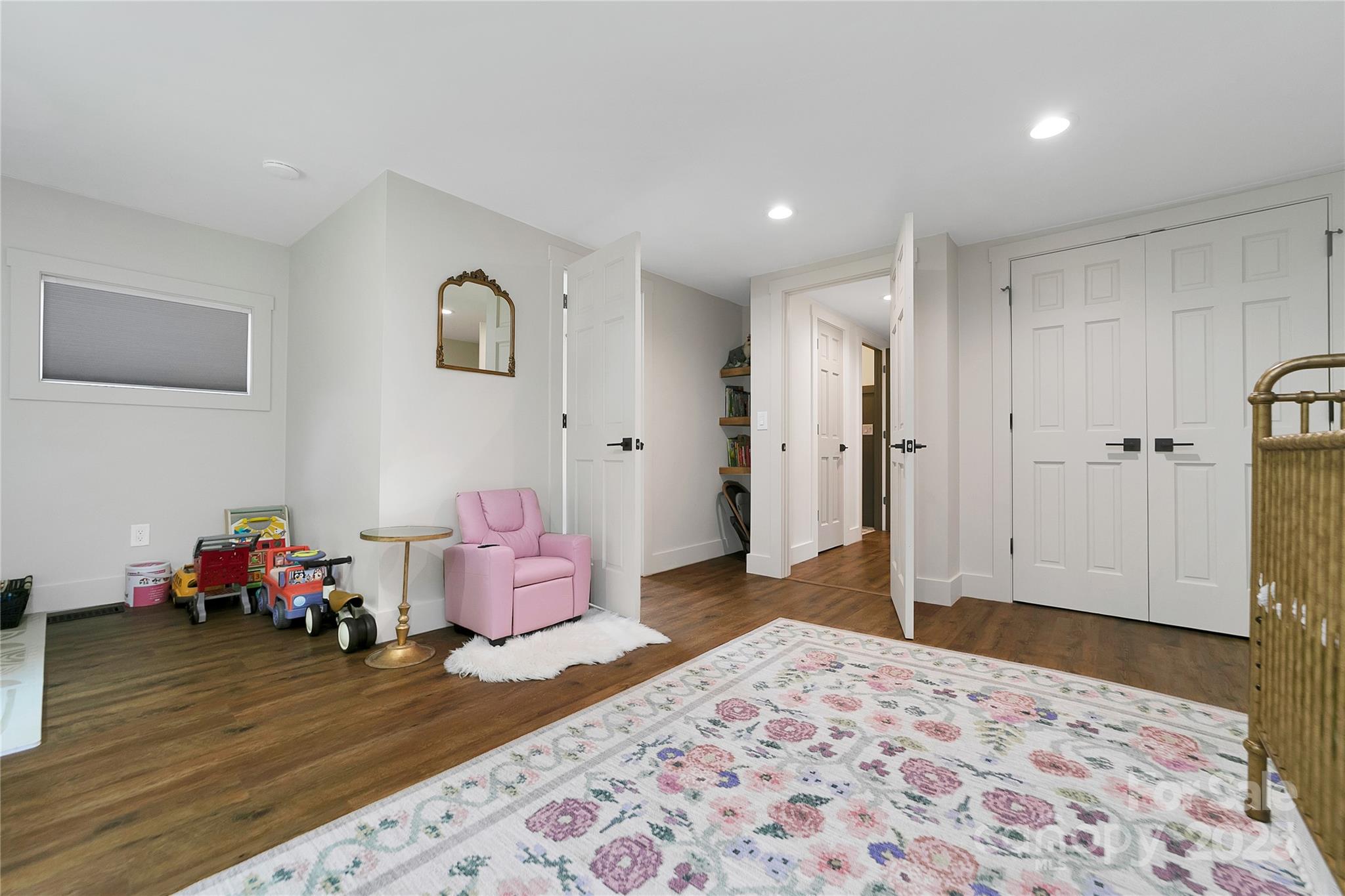 903 Middlefork Road