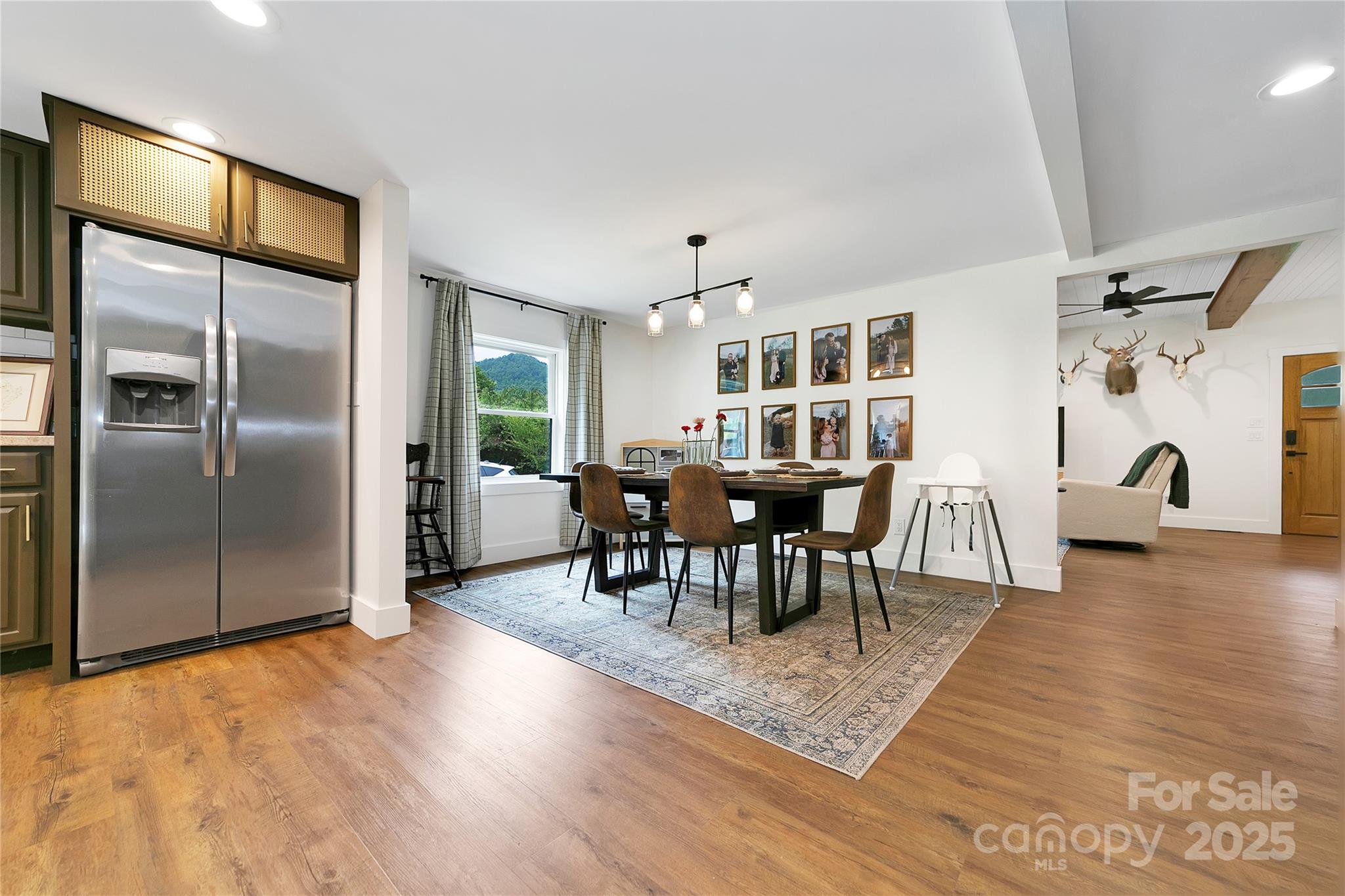 903 Middlefork Road
