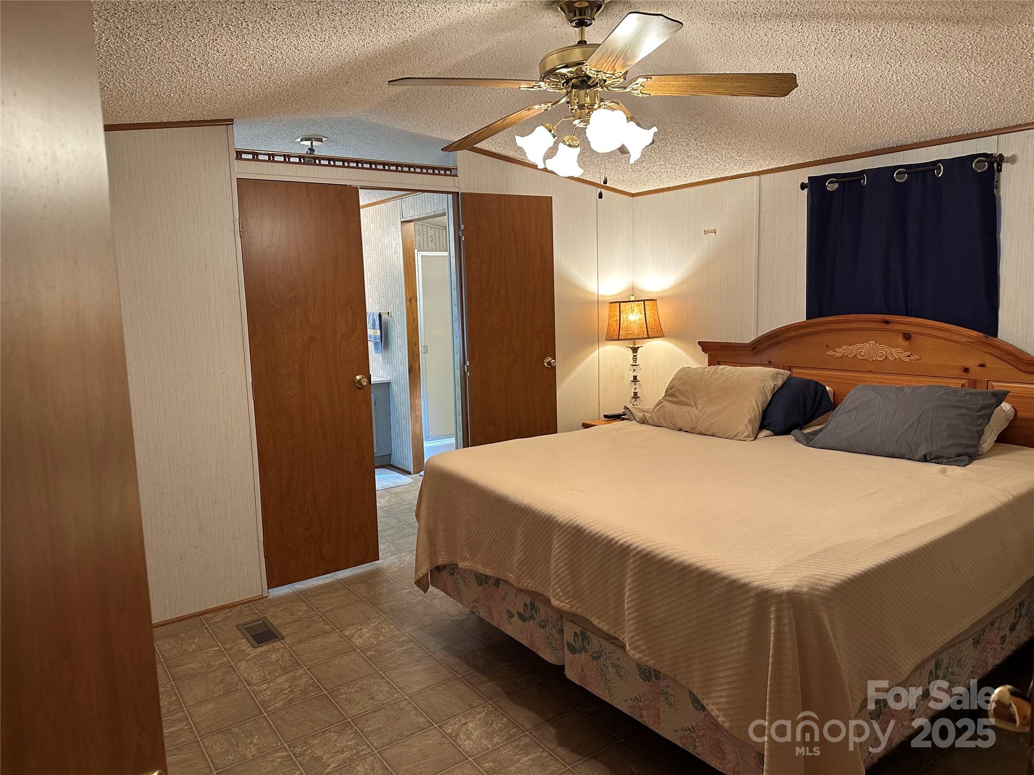 104 E Ridge View Road
