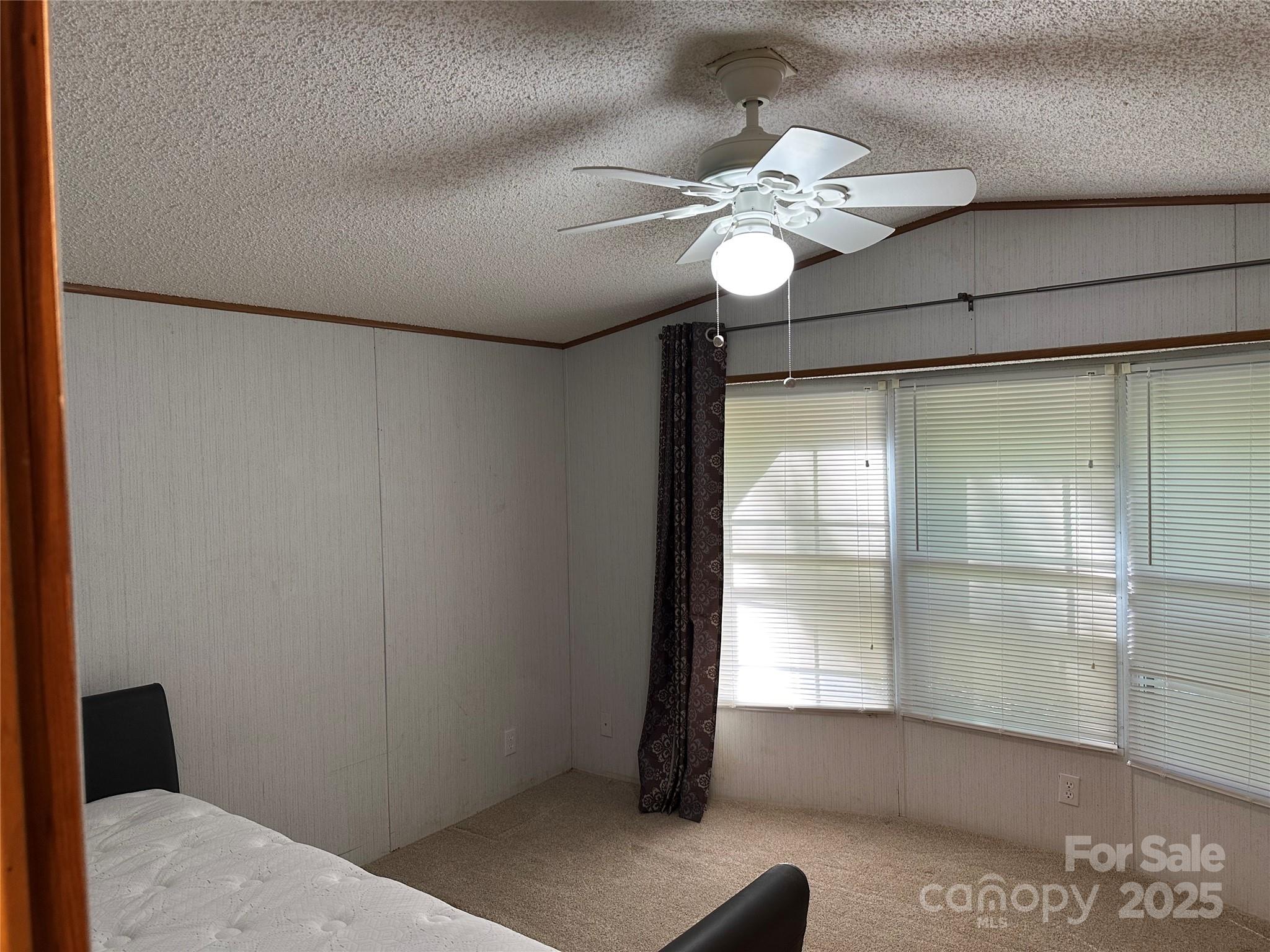 104 E Ridge View Road