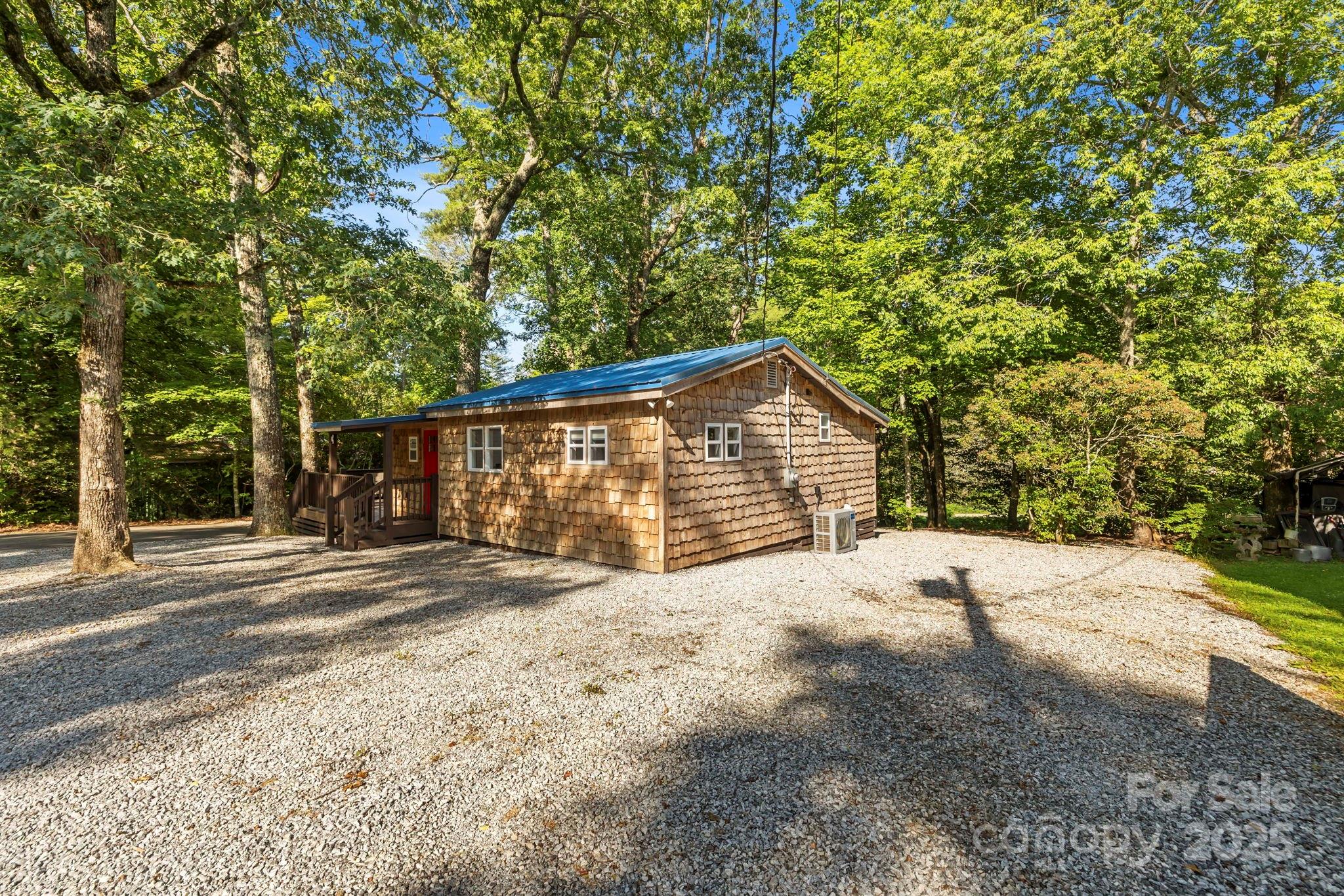 40 Squirrel Lane