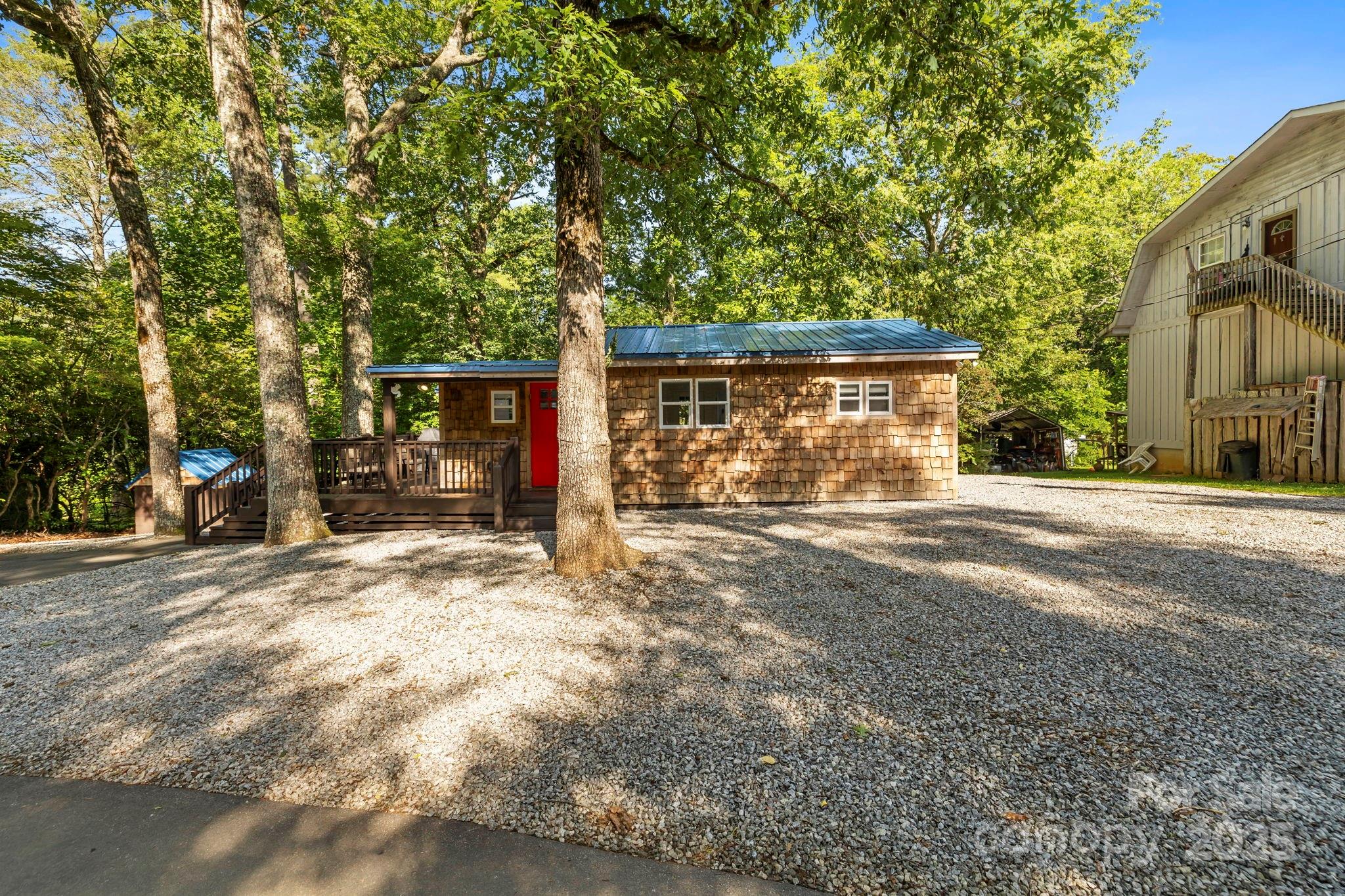 40 Squirrel Lane