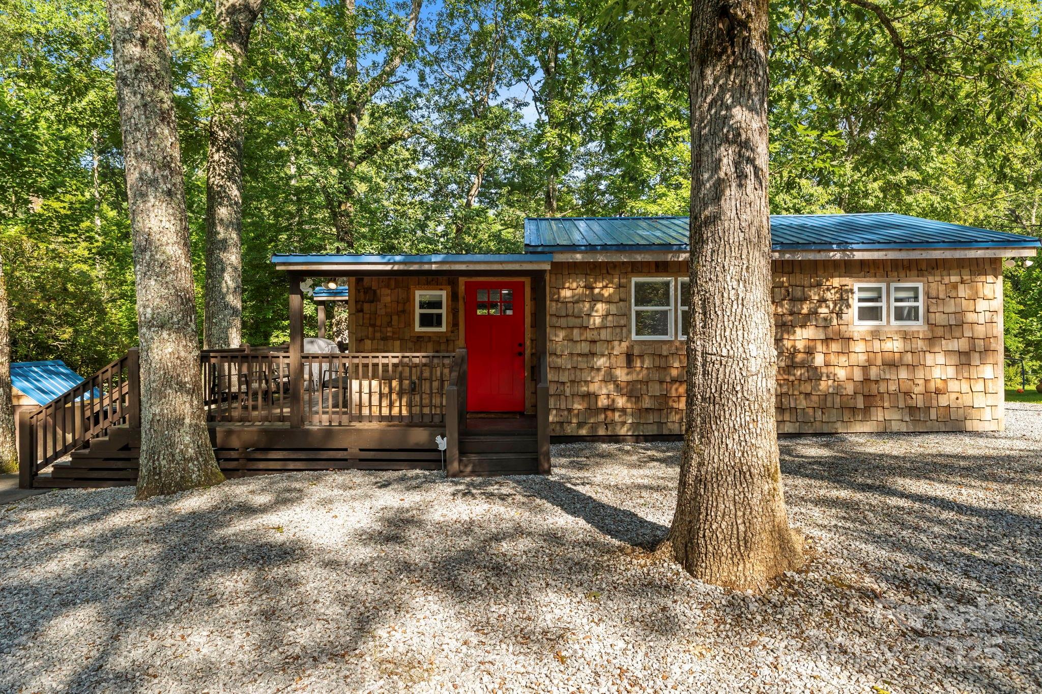40 Squirrel Lane