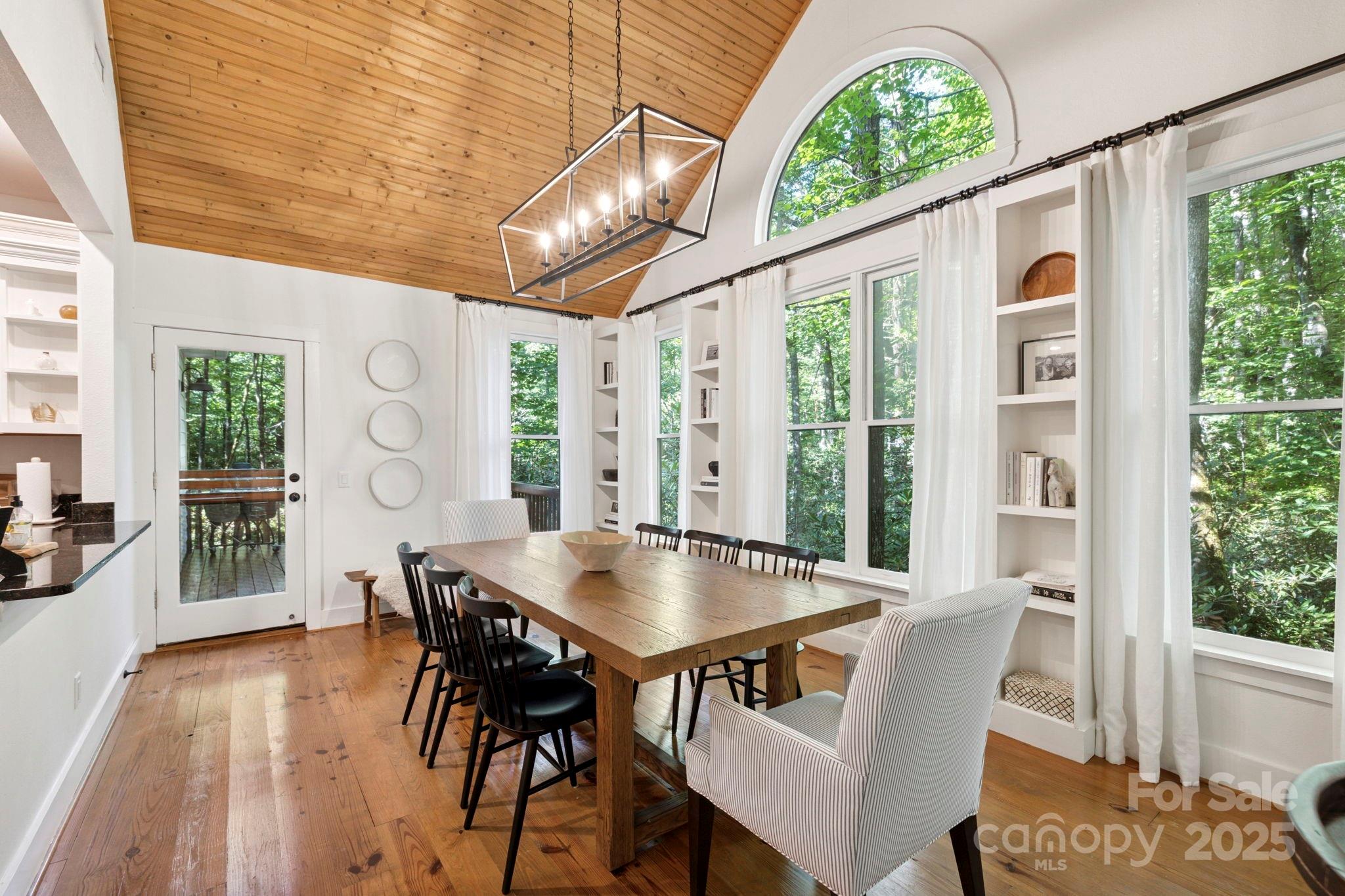 110 Sourwood Court