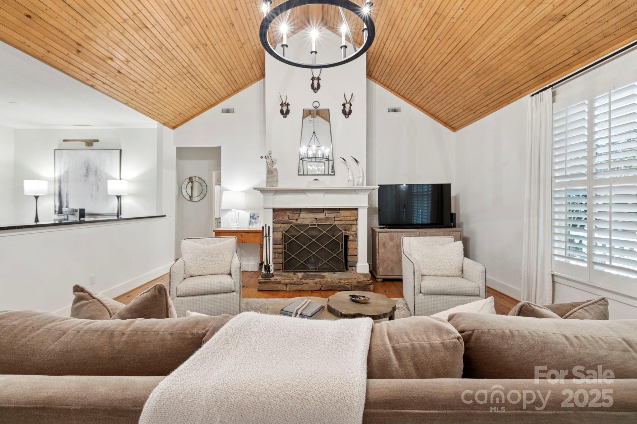 110 Sourwood Court