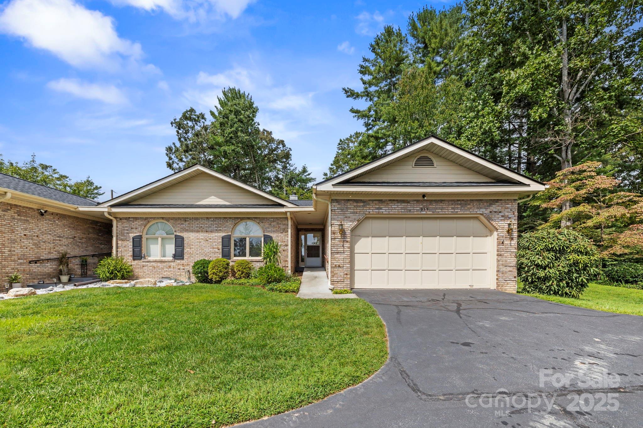 933 Kanuga Road