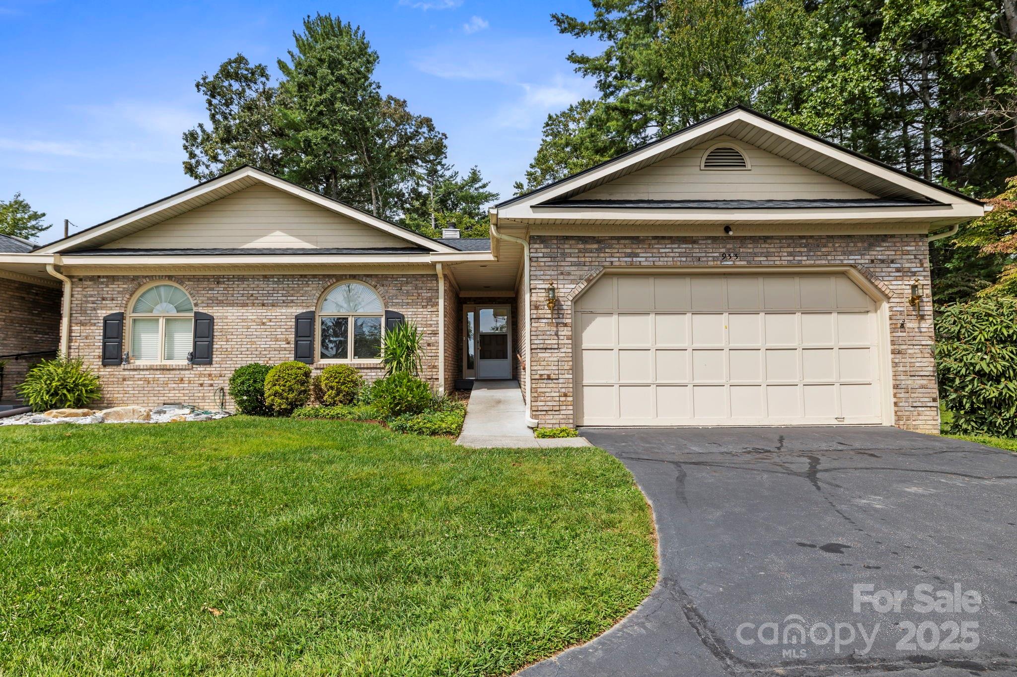 933 Kanuga Road