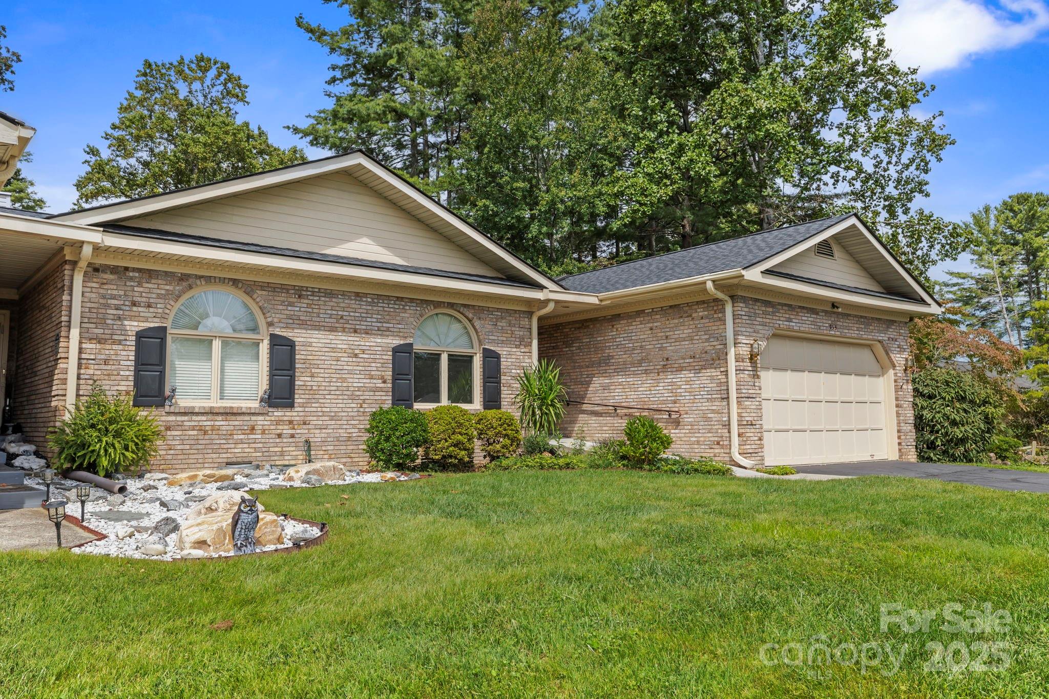 933 Kanuga Road