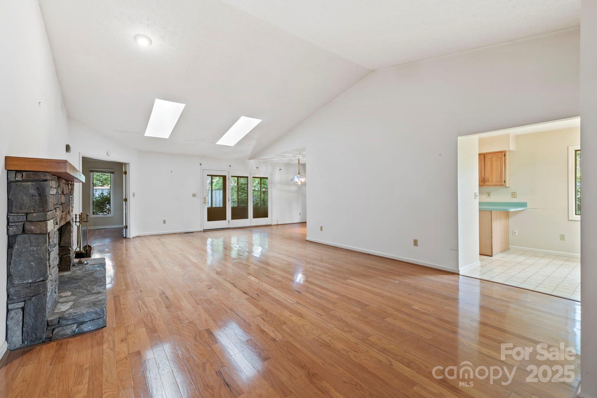 933 Kanuga Road