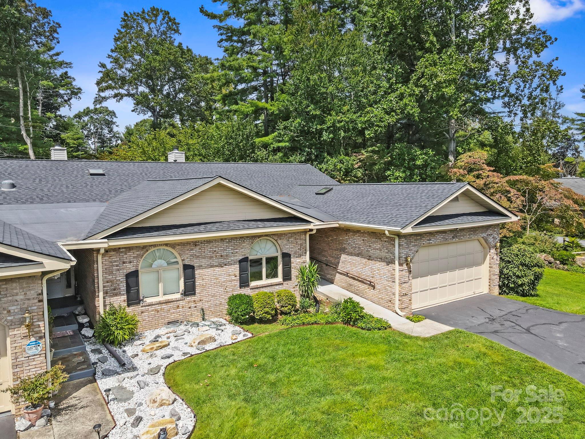 933 Kanuga Road