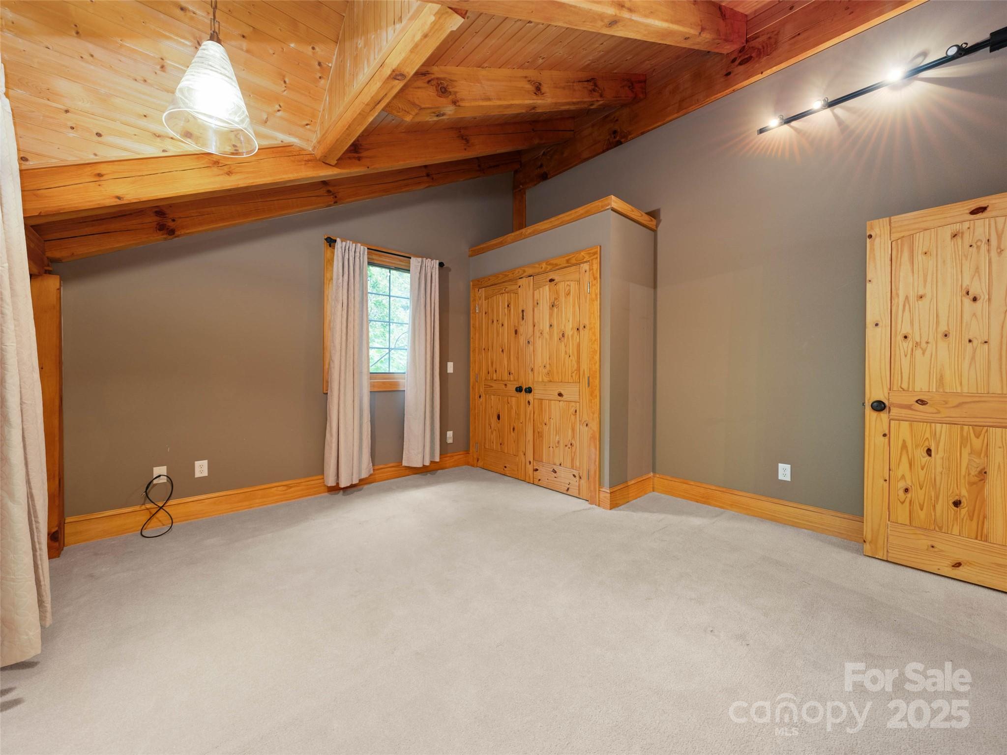 82 Red Oak Drive