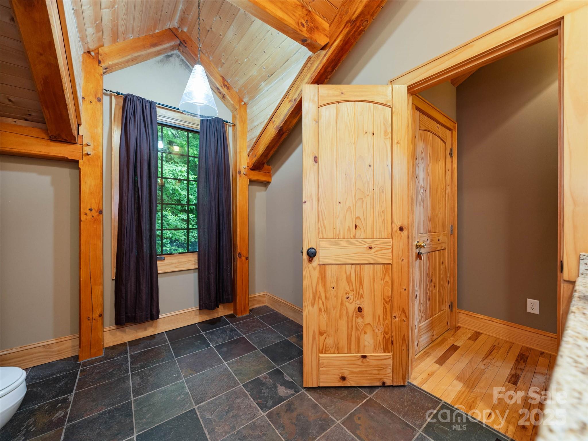 82 Red Oak Drive