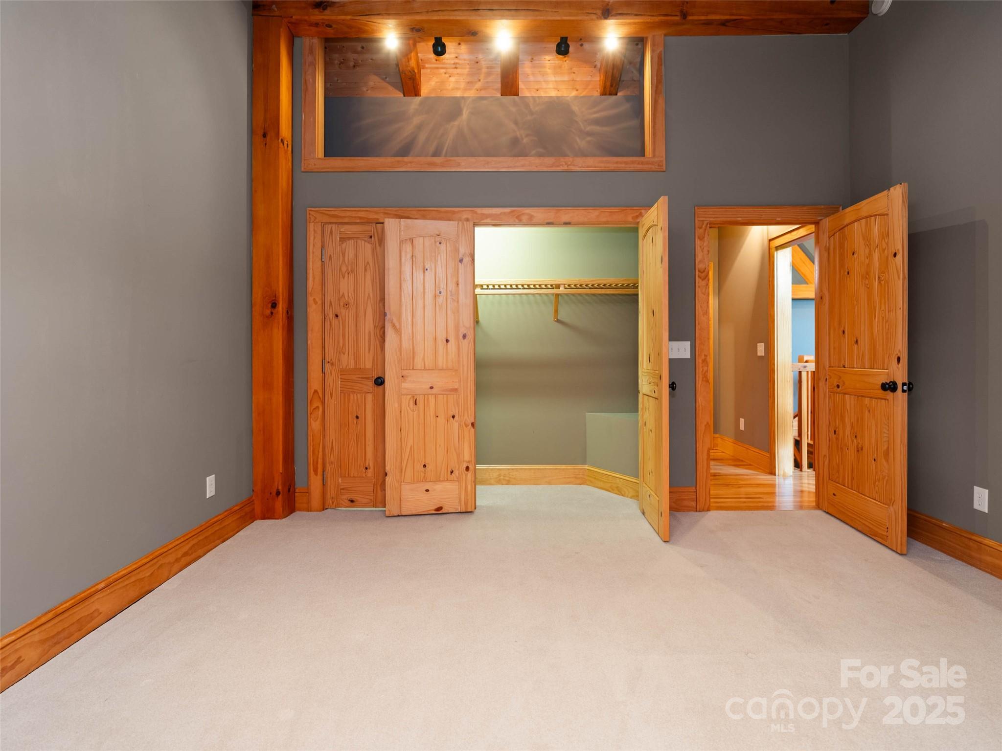 82 Red Oak Drive