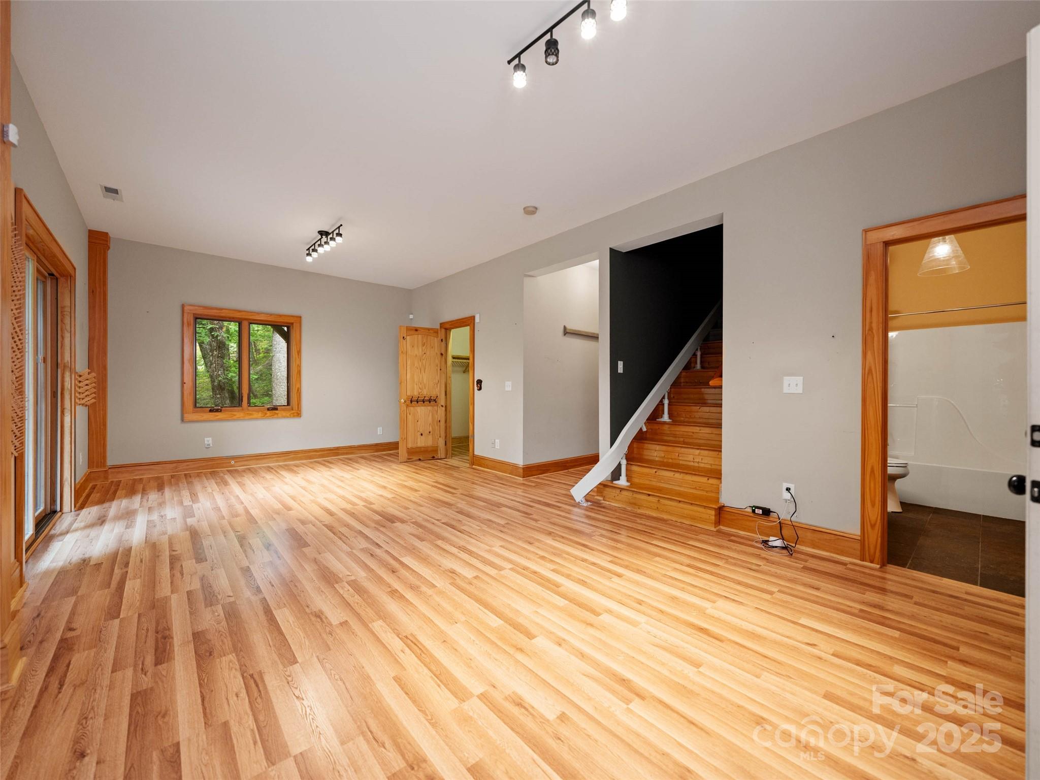 82 Red Oak Drive