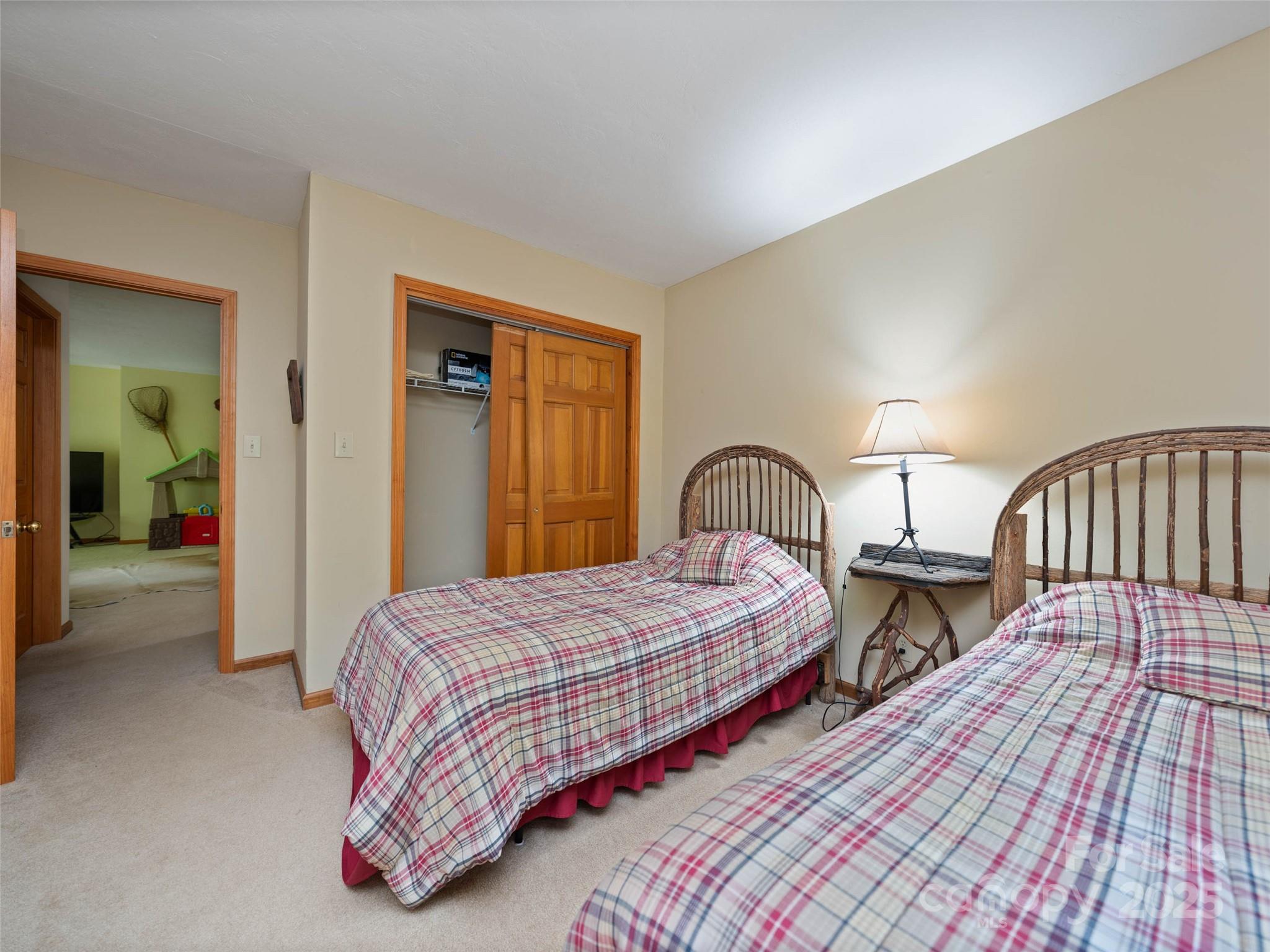 1396 W Christy Trail