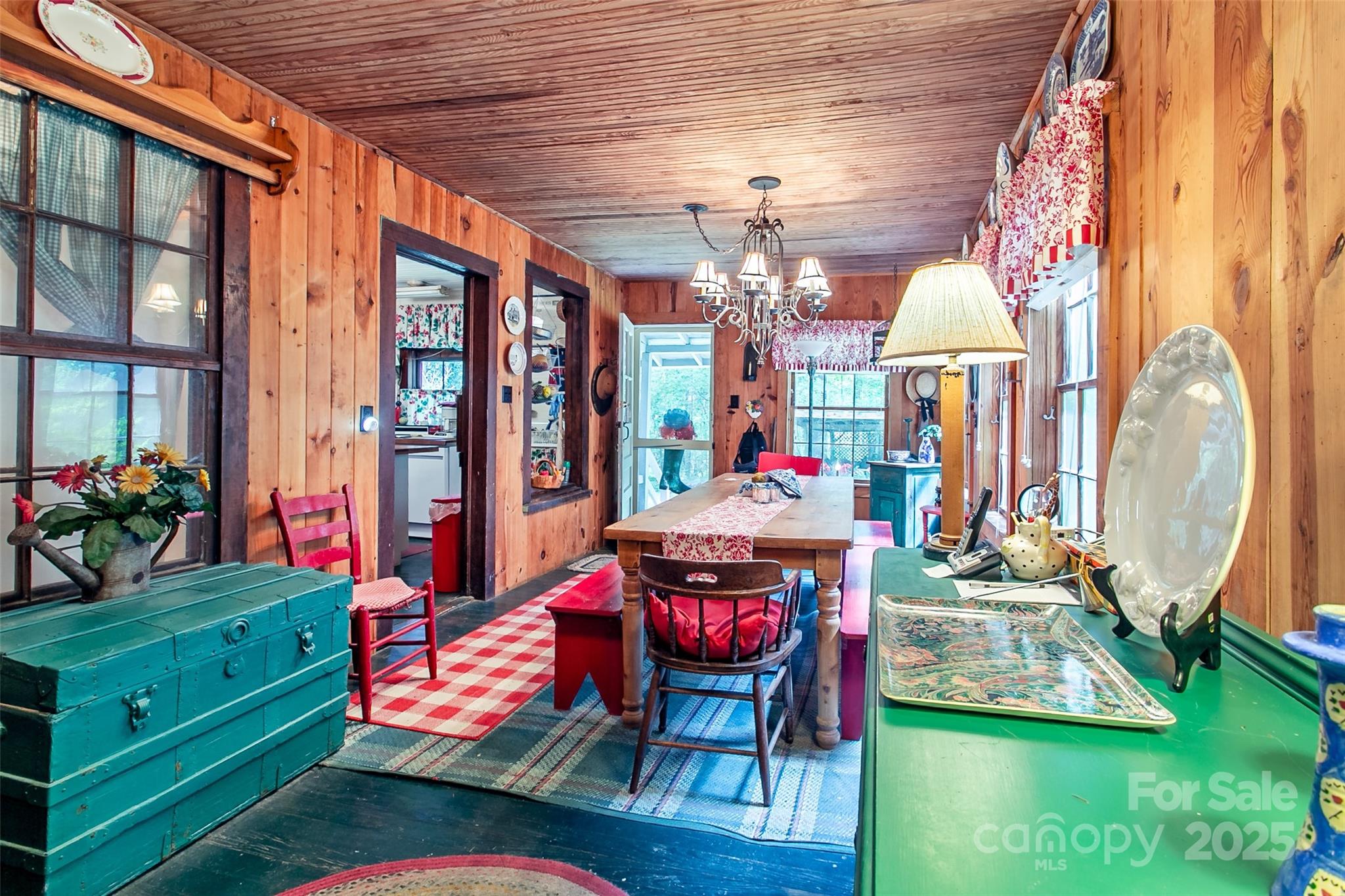 36 Walker Creek