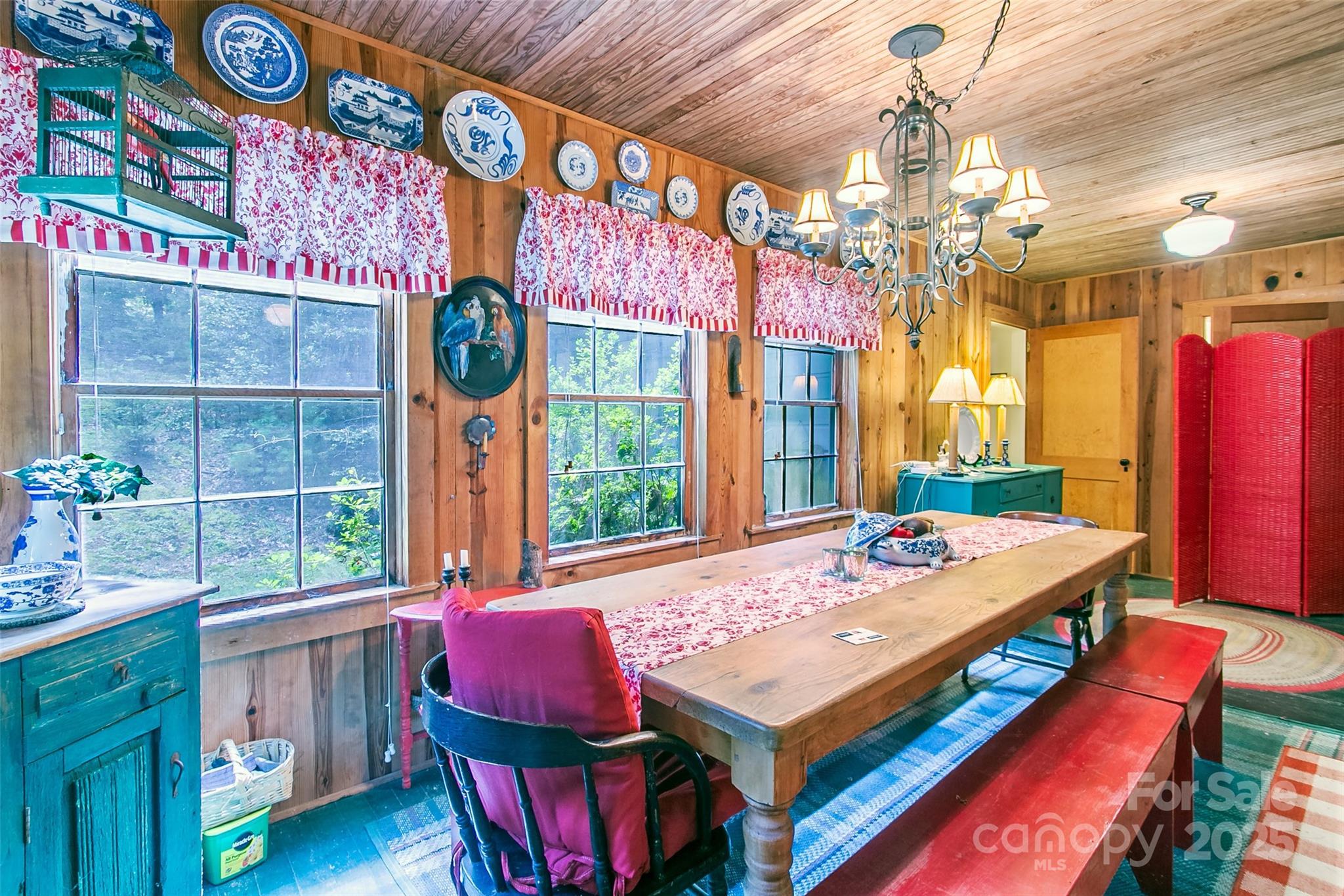 36 Walker Creek