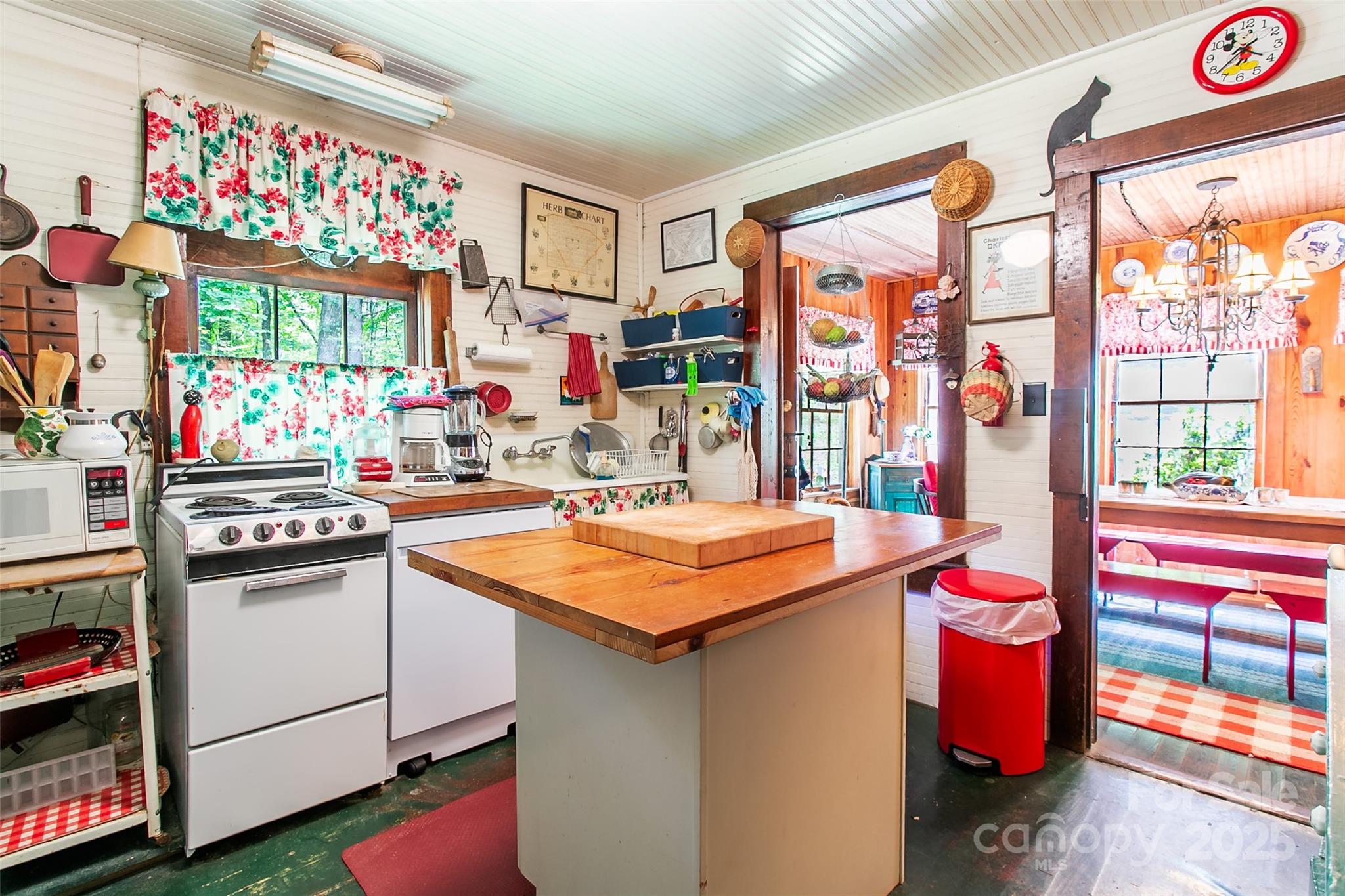 36 Walker Creek