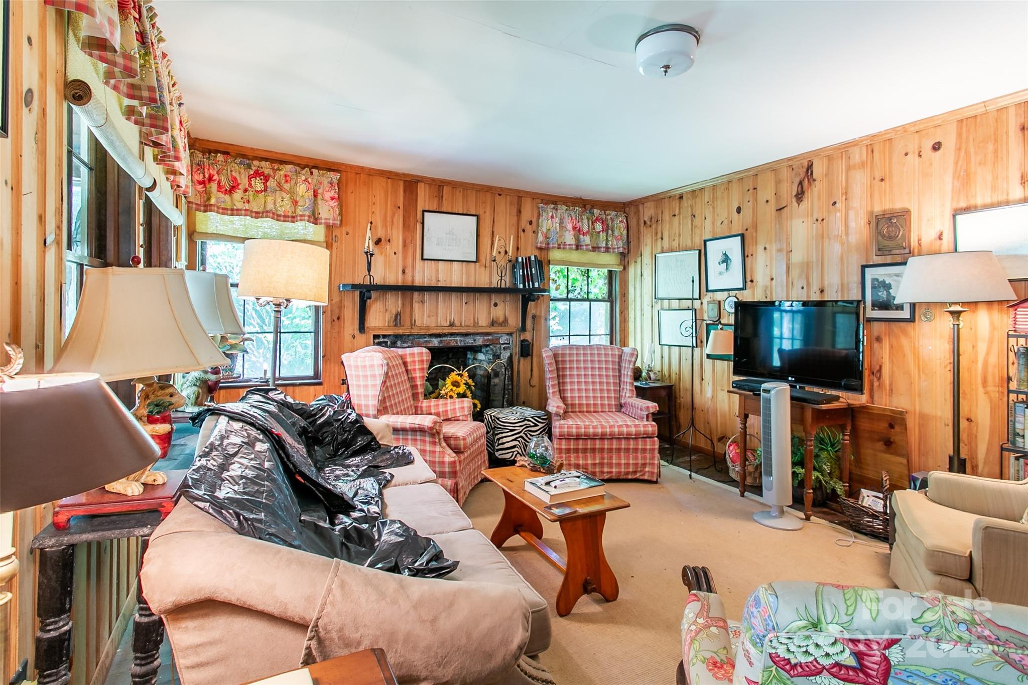 36 Walker Creek