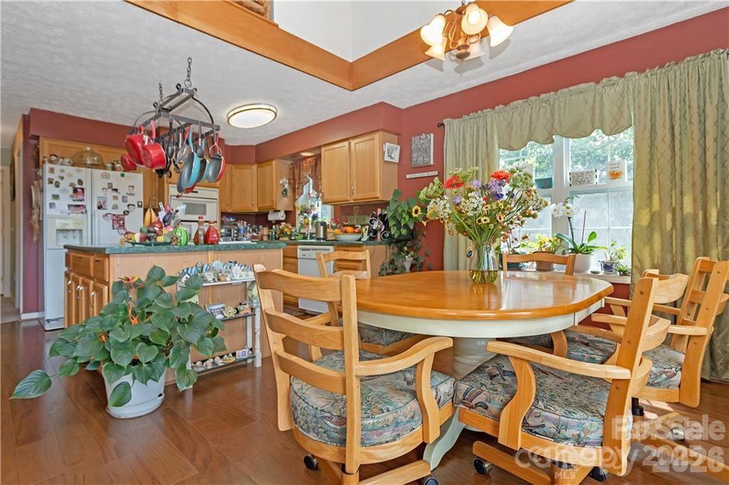 612 Old Home Place Road