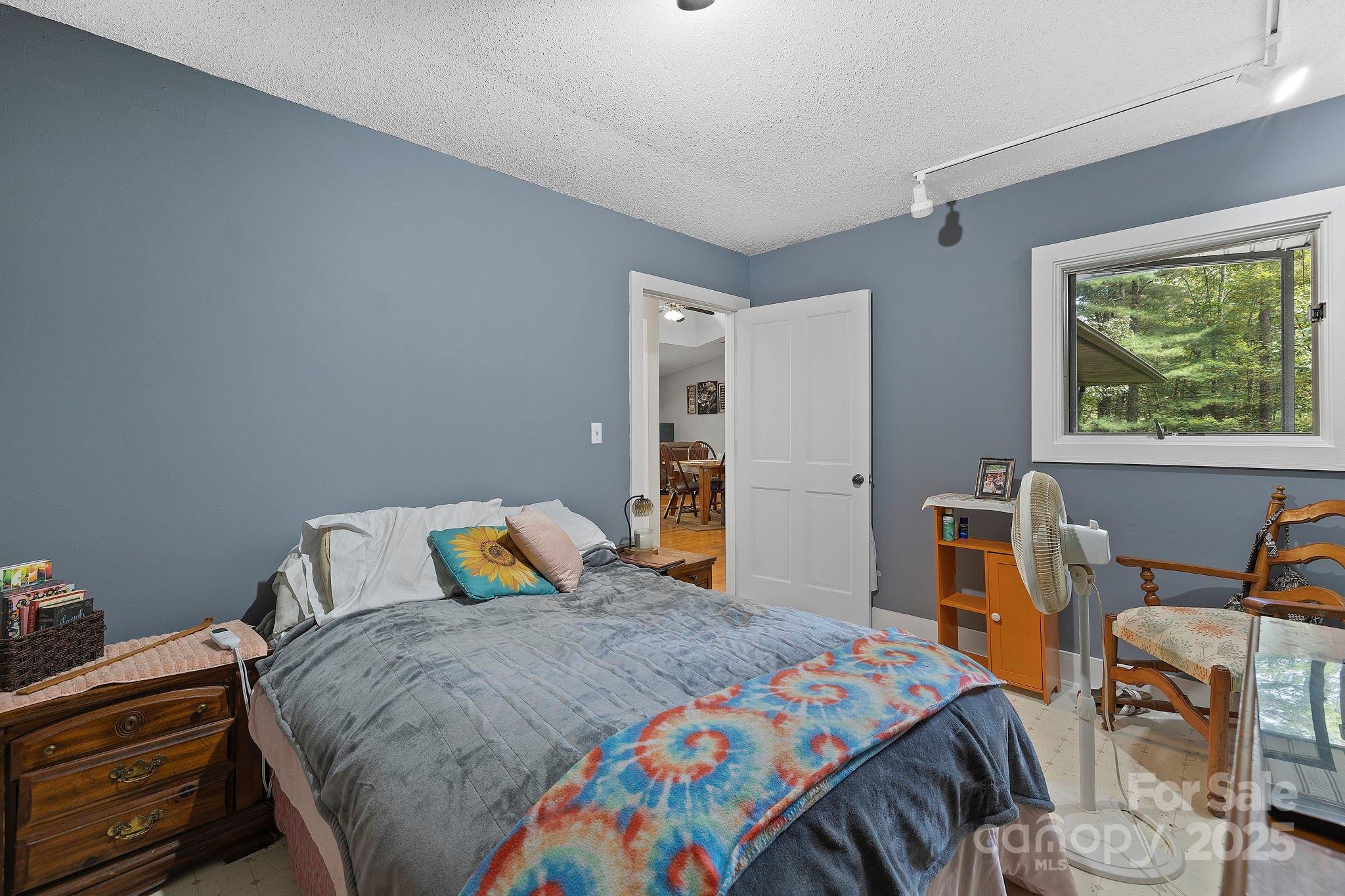 428 Lakeland Drive