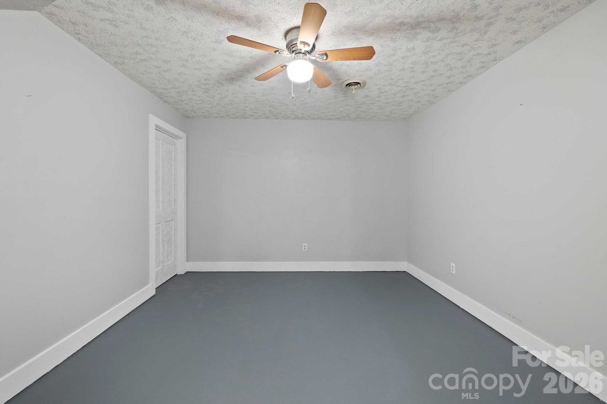 428 Lakeland Drive