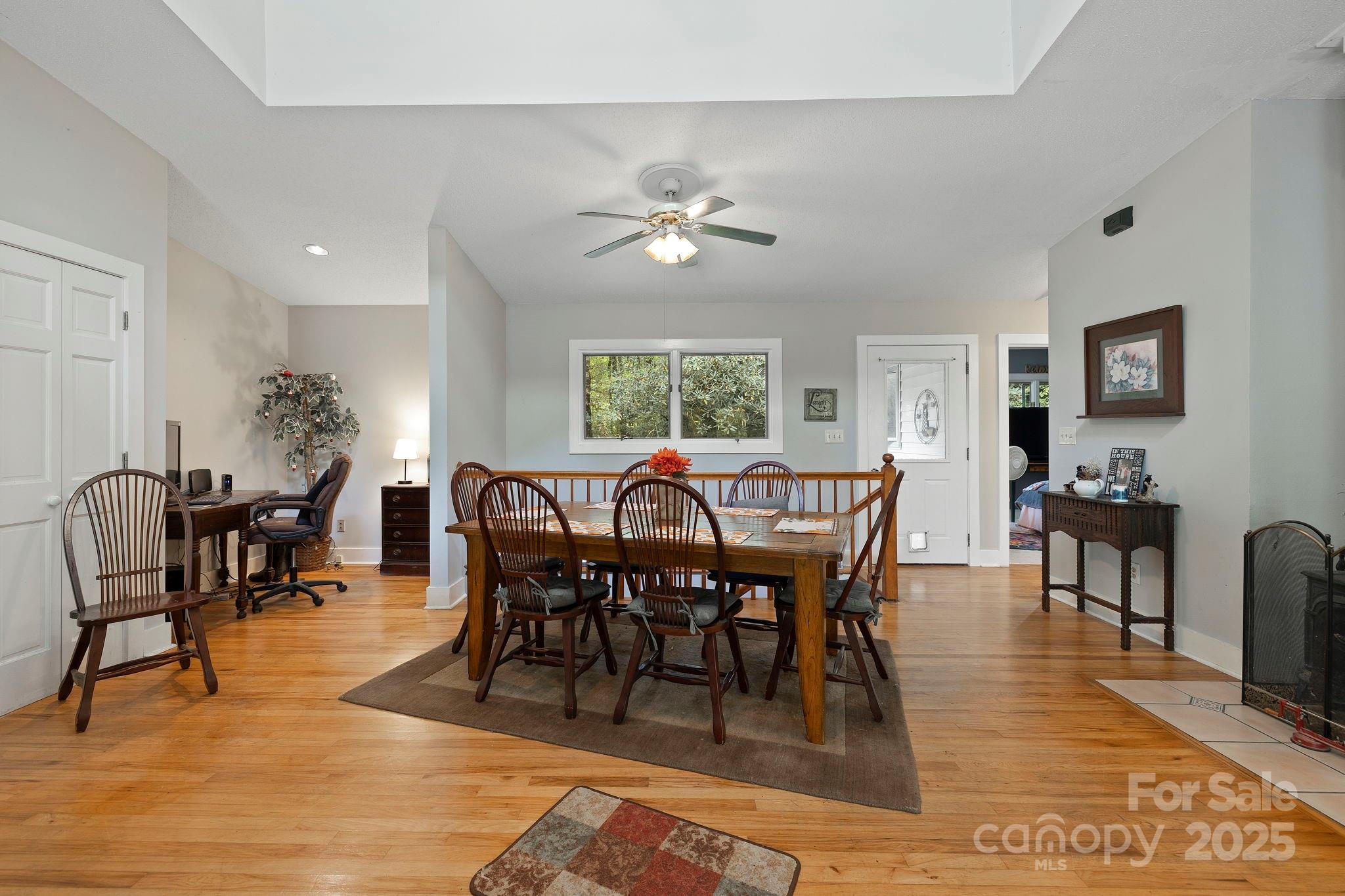 428 Lakeland Drive
