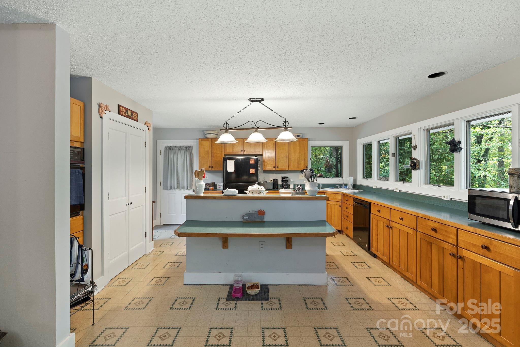 428 Lakeland Drive