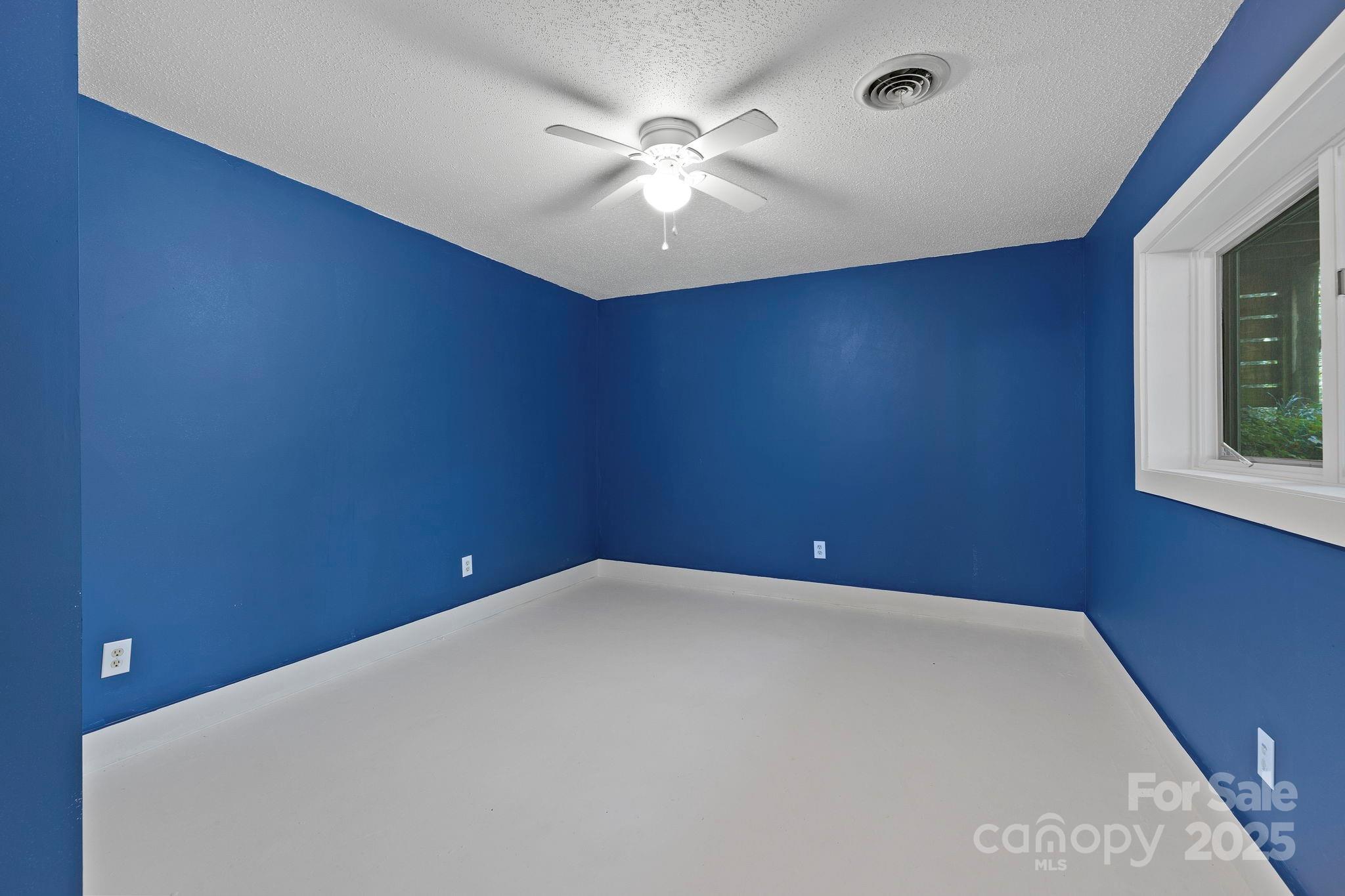 428 Lakeland Drive