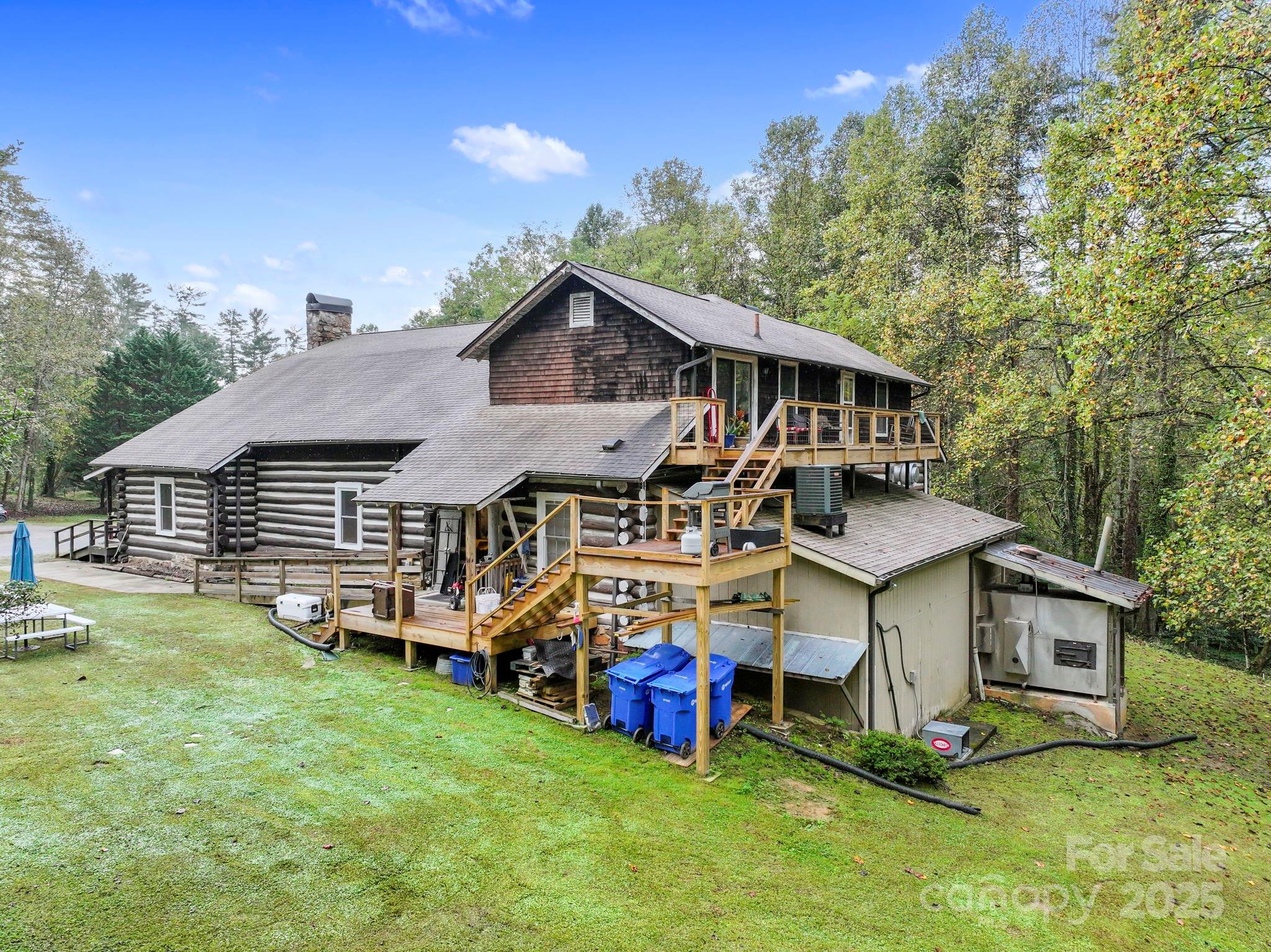 1196 N Country Club Road