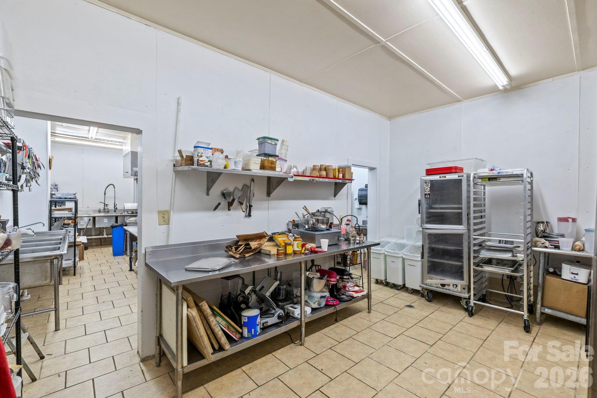 1196 N Country Club Road