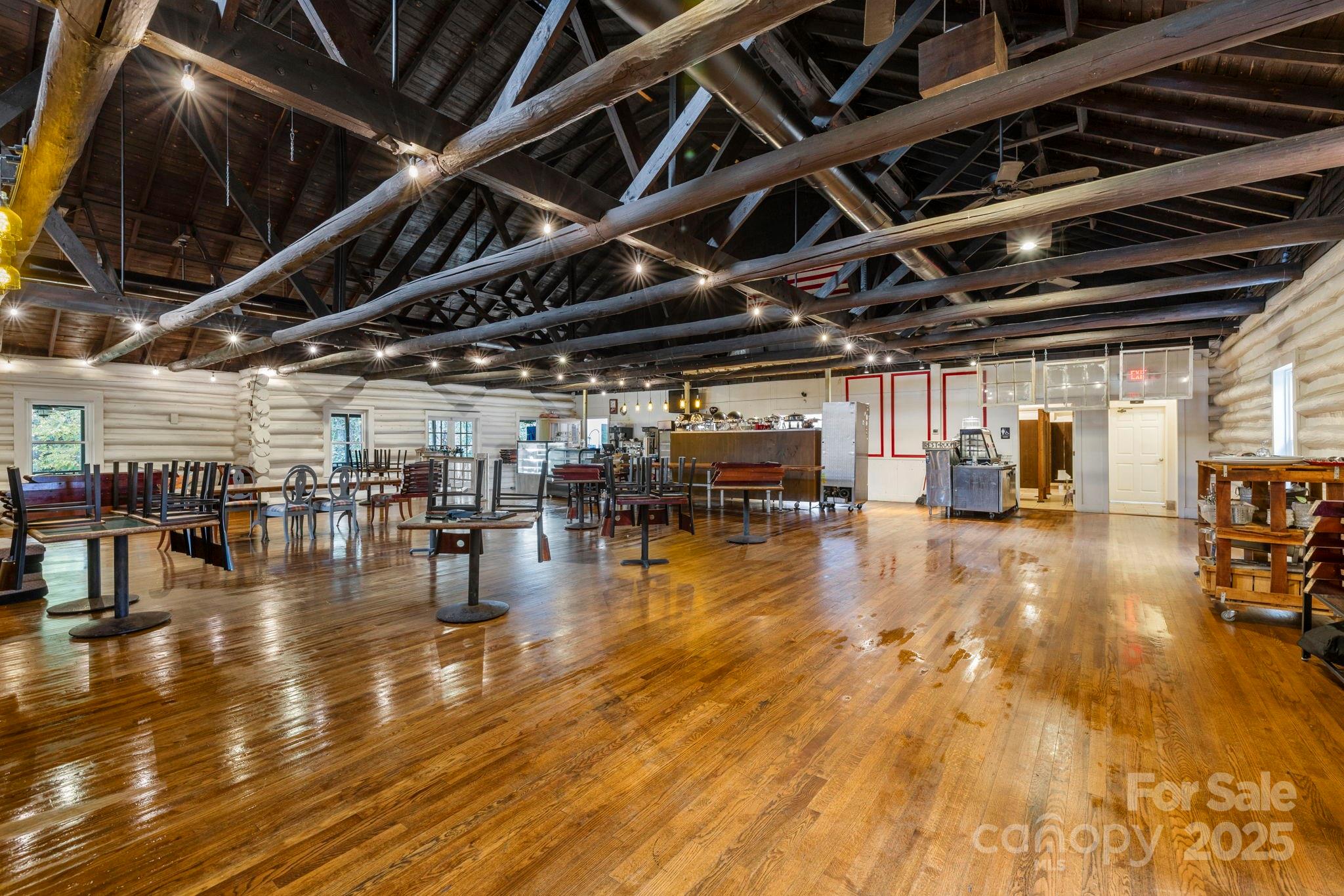 1196 N Country Club Road