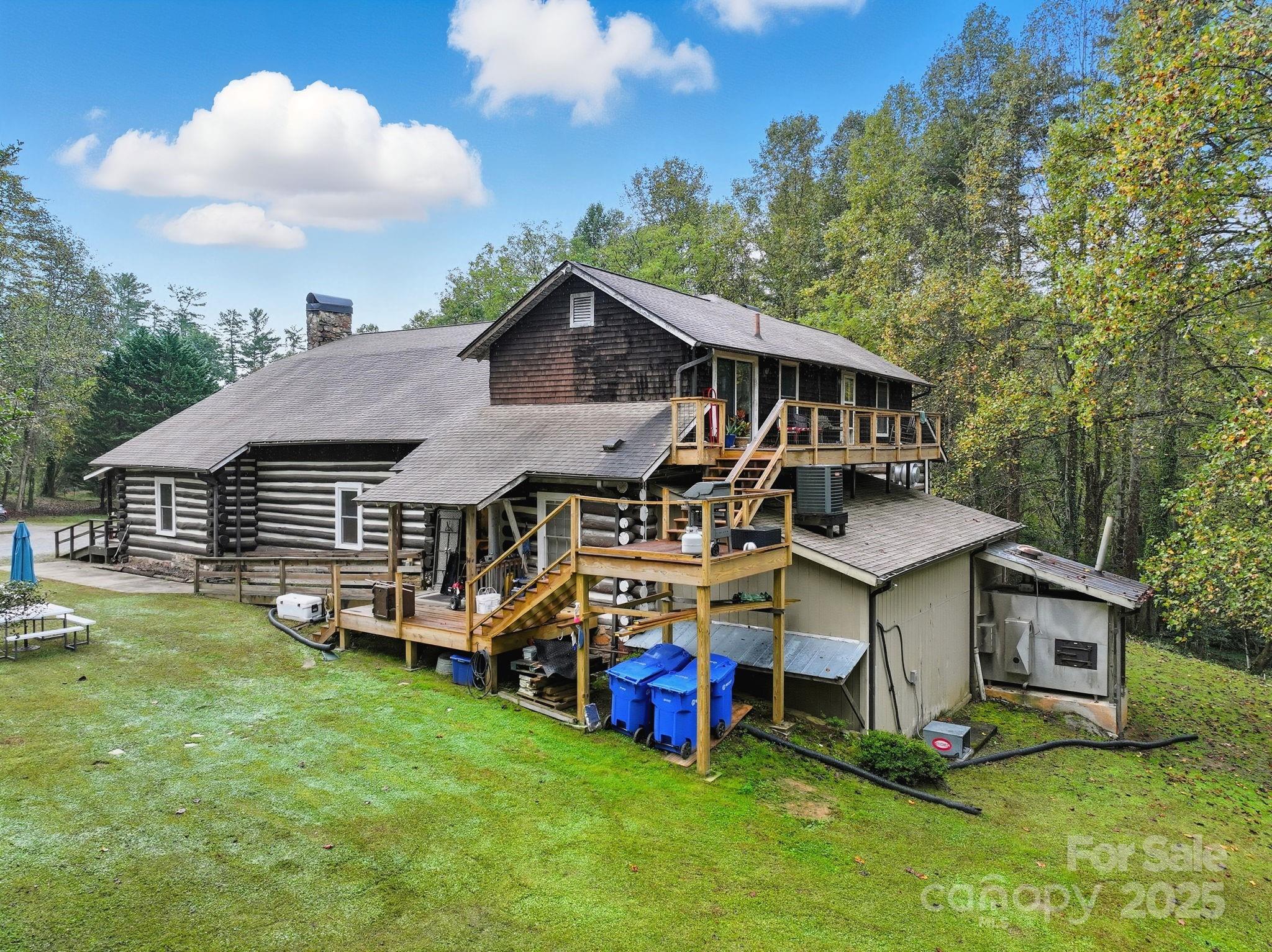 1196 N Country Club Road