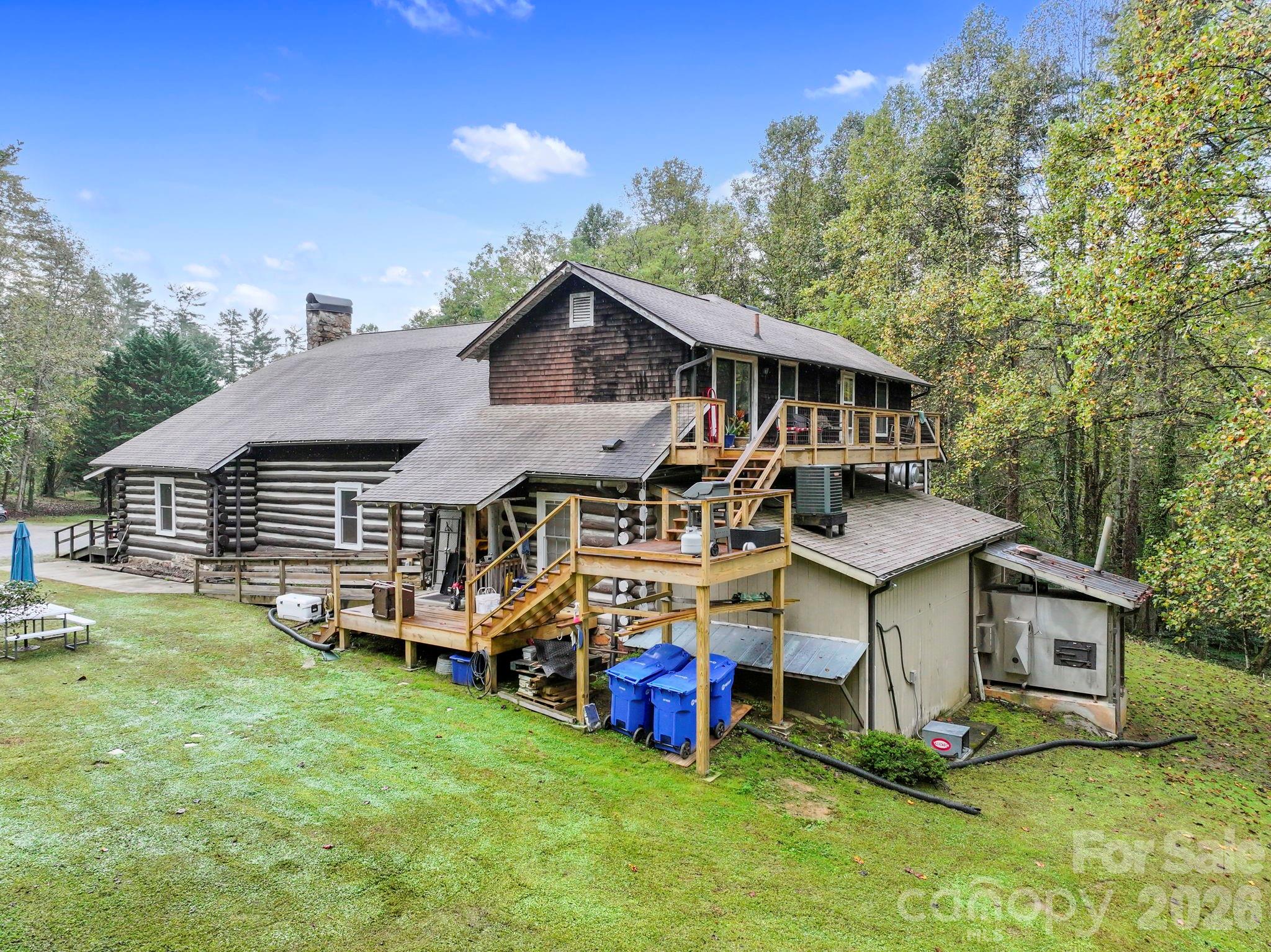 1196 N Country Club Road