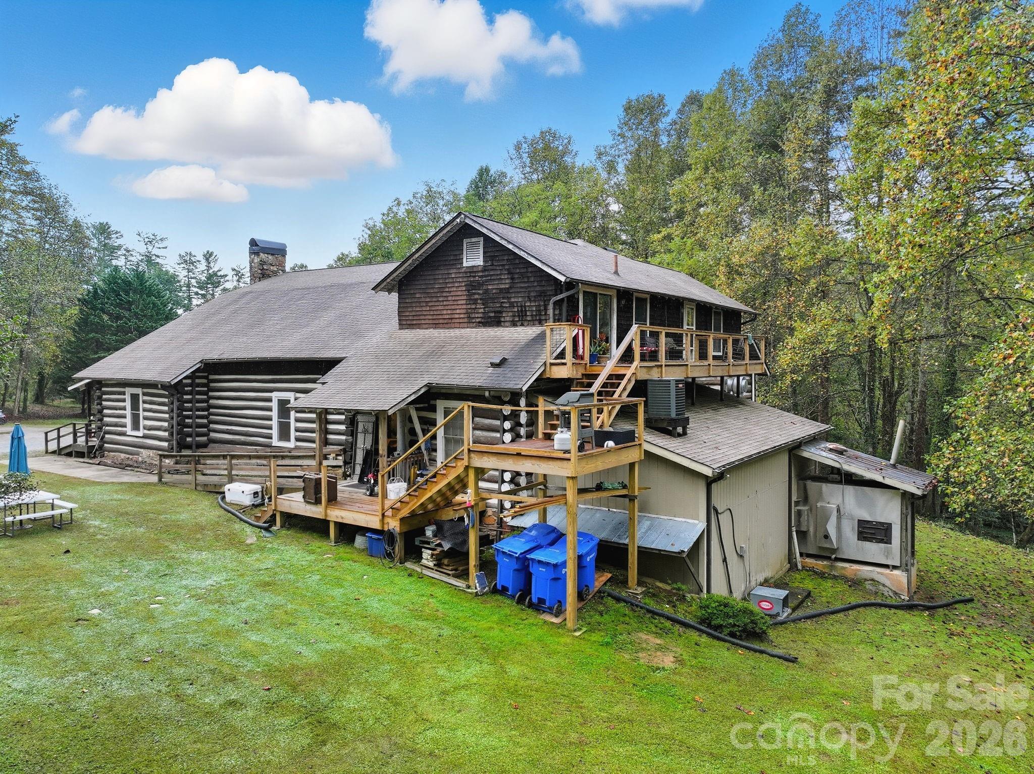 1196 N Country Club Road