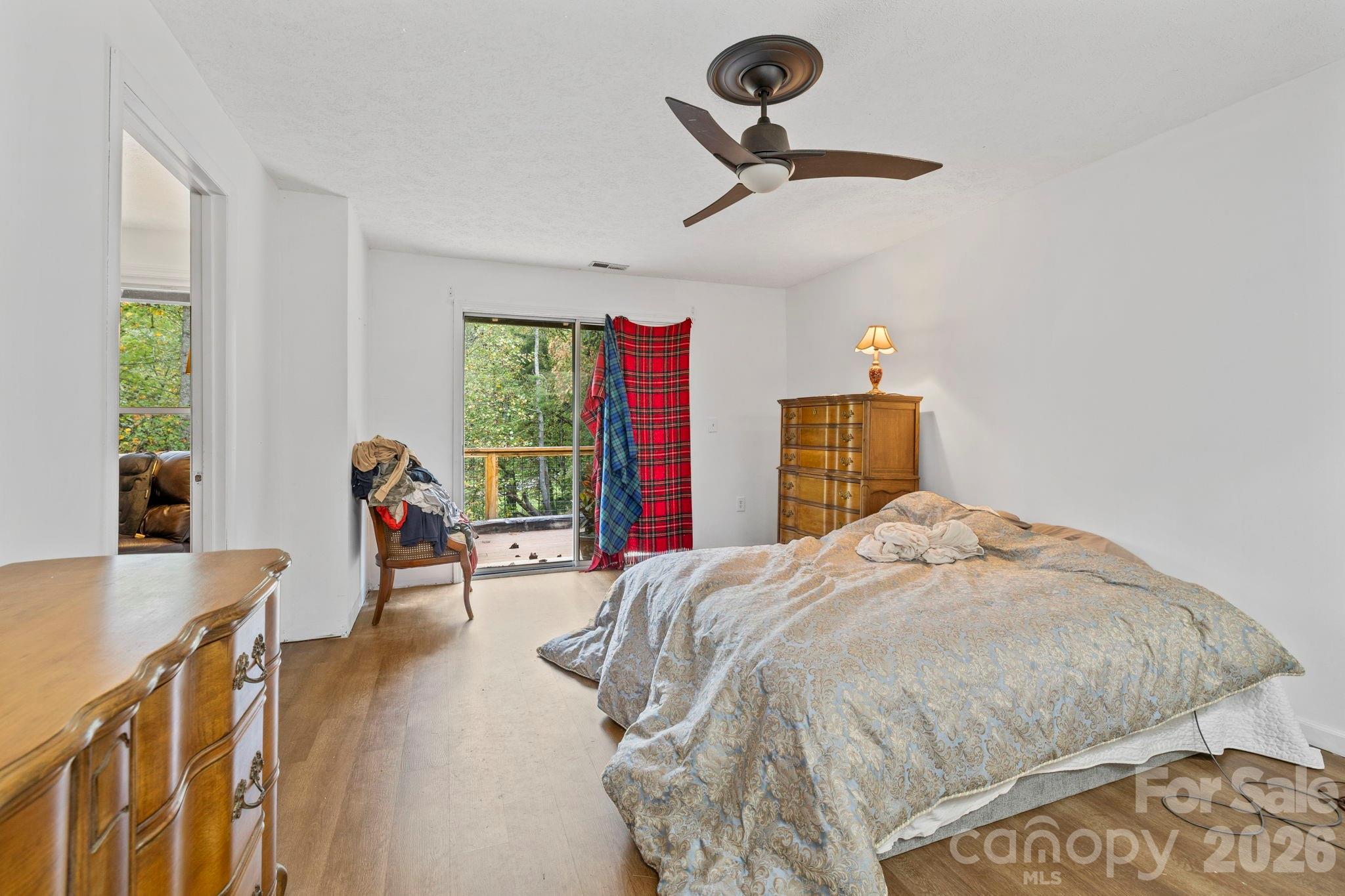 1196 N Country Club Road