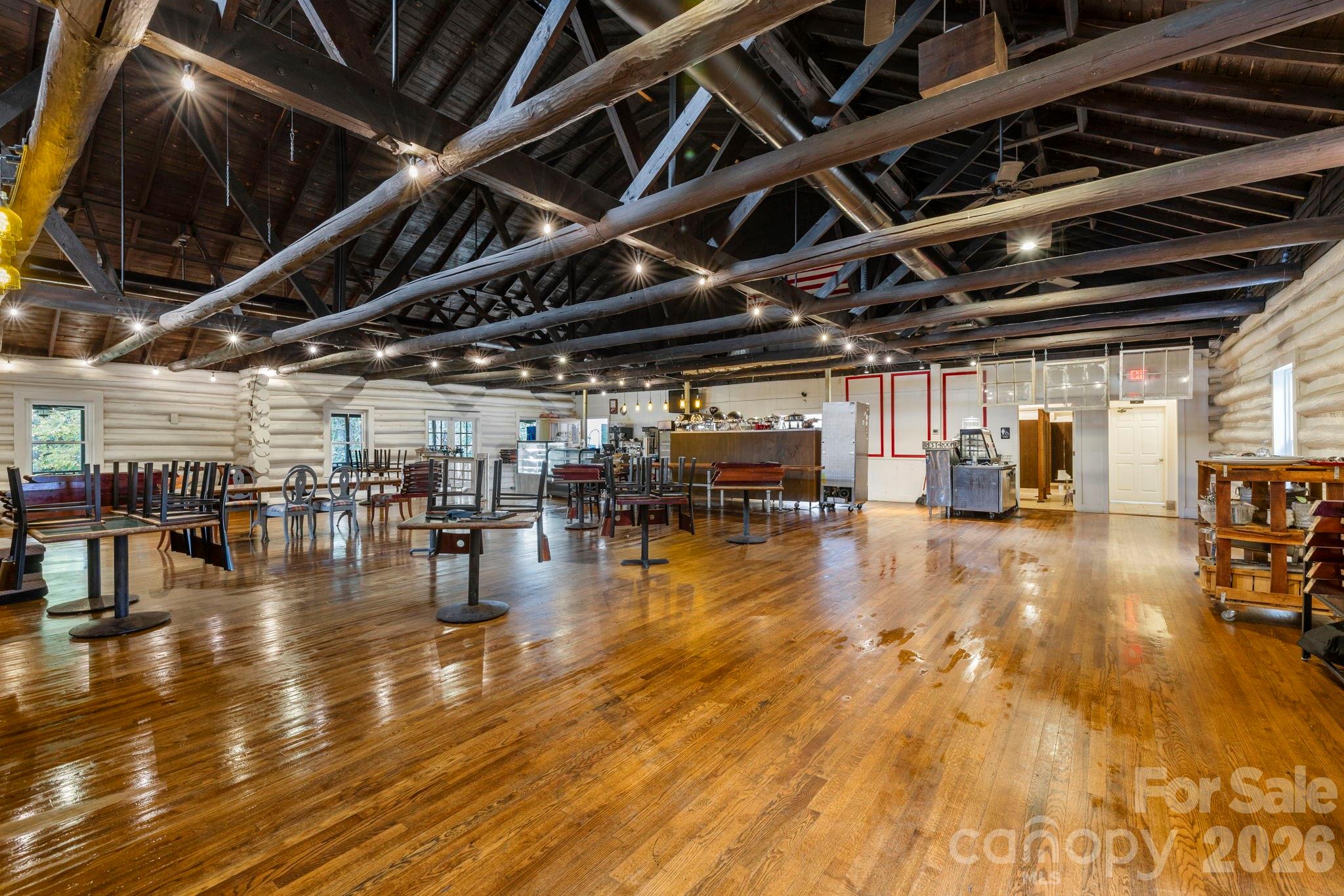 1196 N Country Club Road