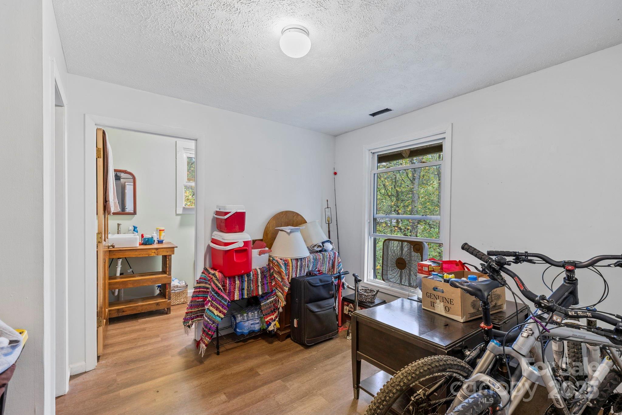 1196 N Country Club Road