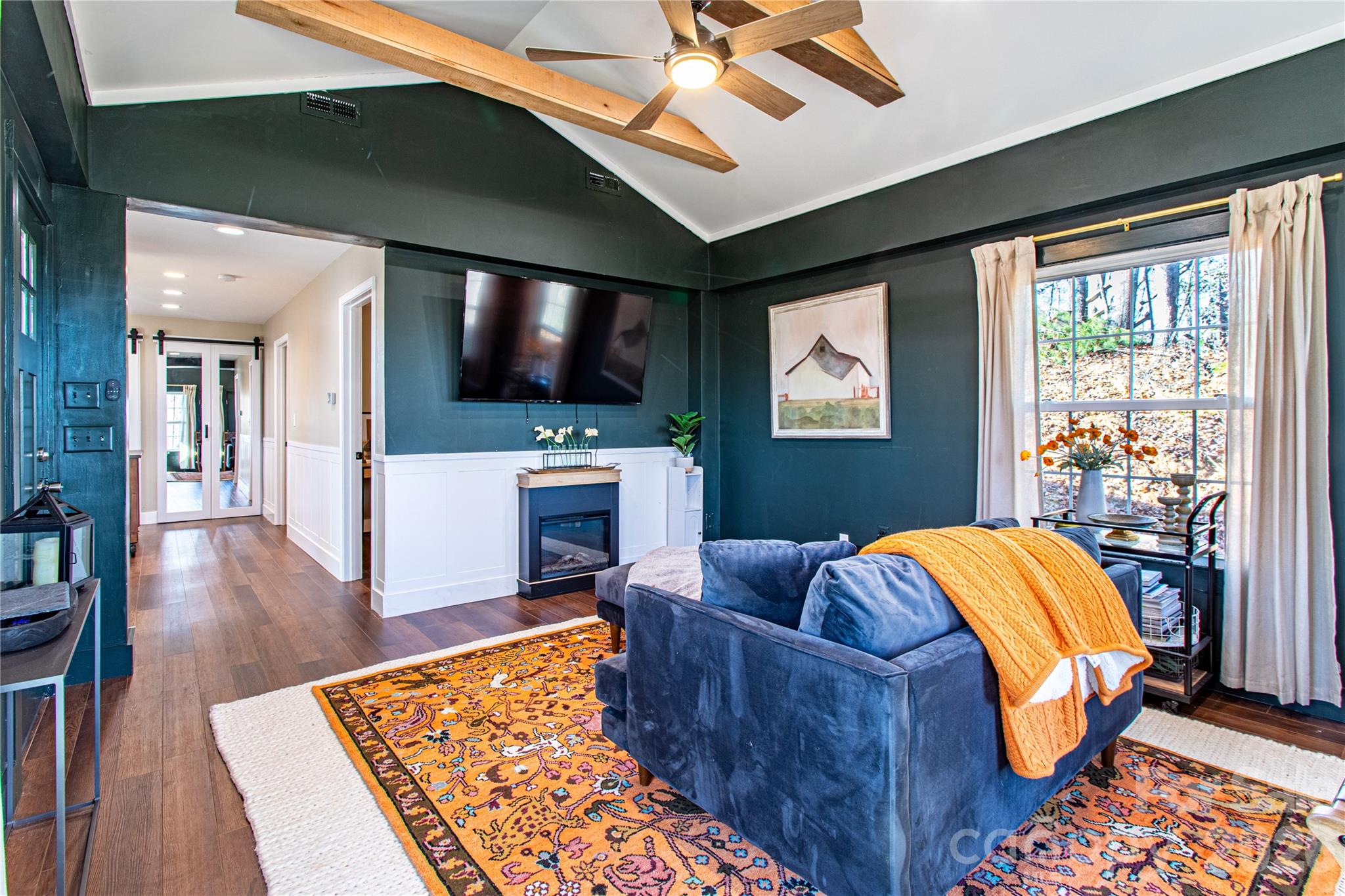 426, 428 Weaver Creek Road