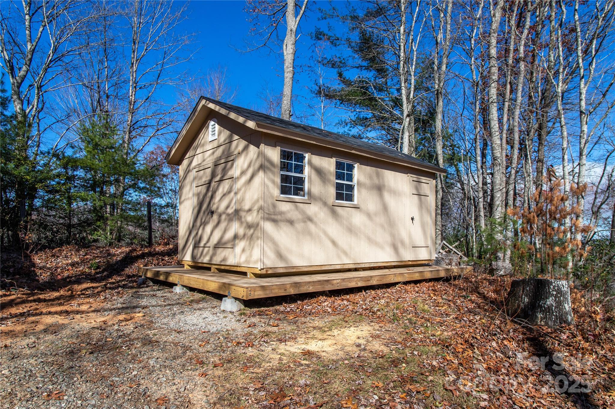 426, 428 Weaver Creek Road