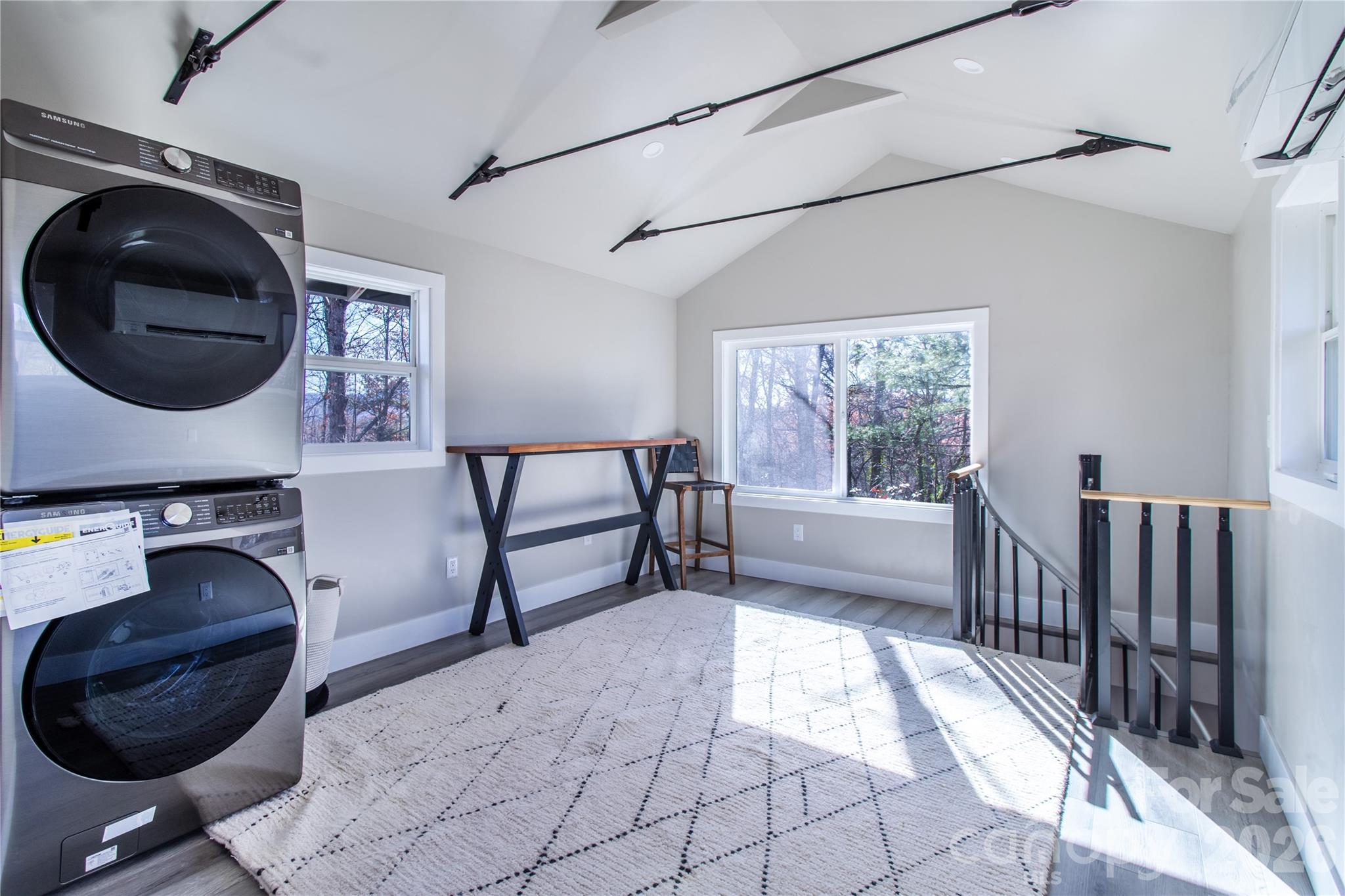 426, 428 Weaver Creek Road