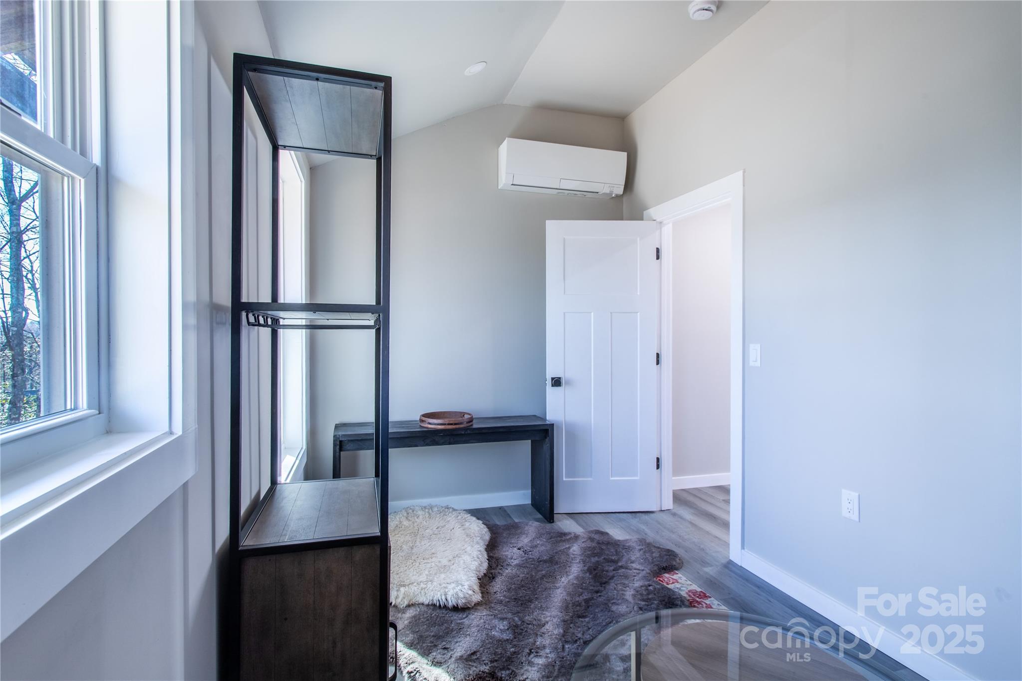 426, 428 Weaver Creek Road