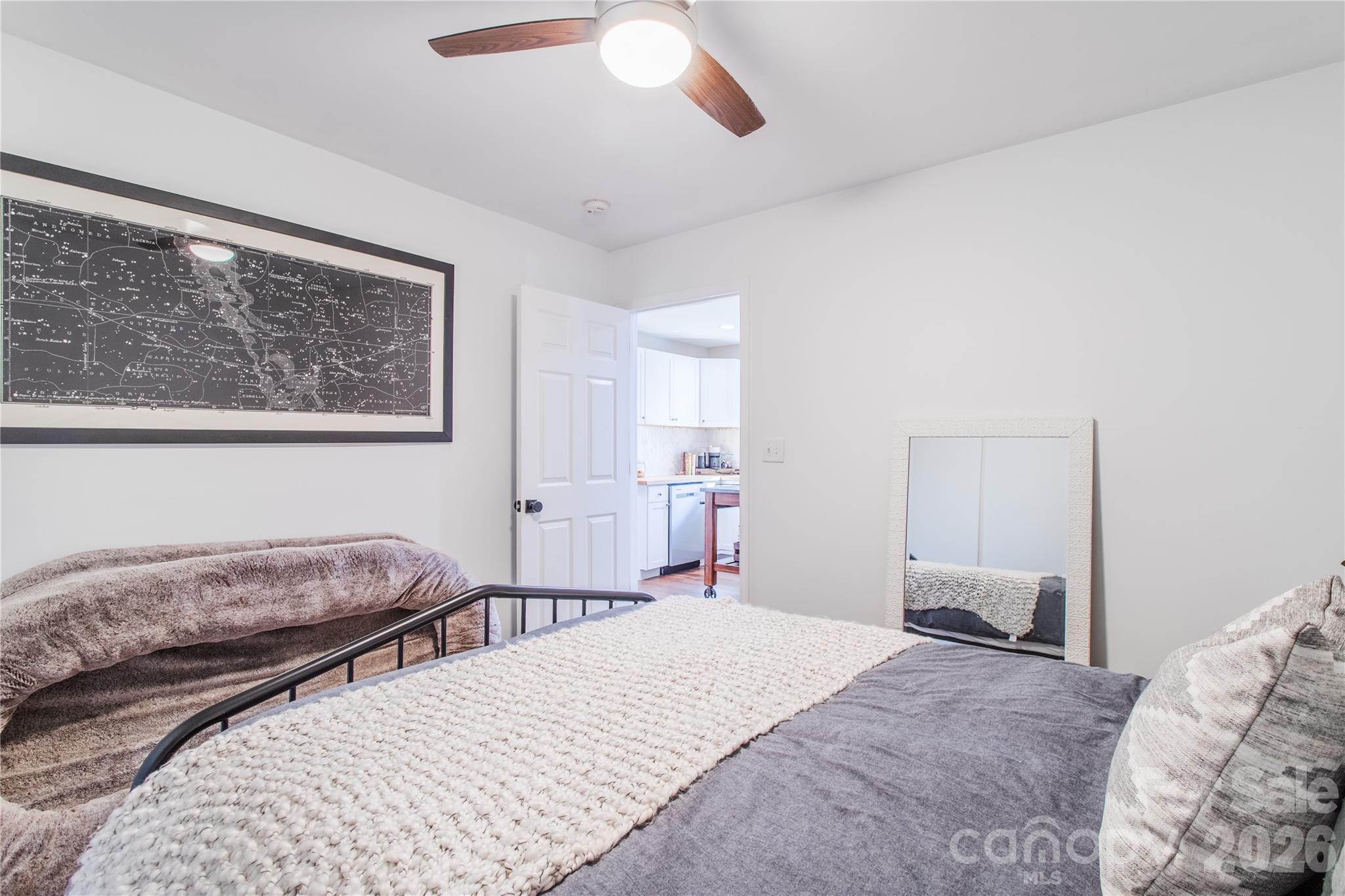 426, 428 Weaver Creek Road